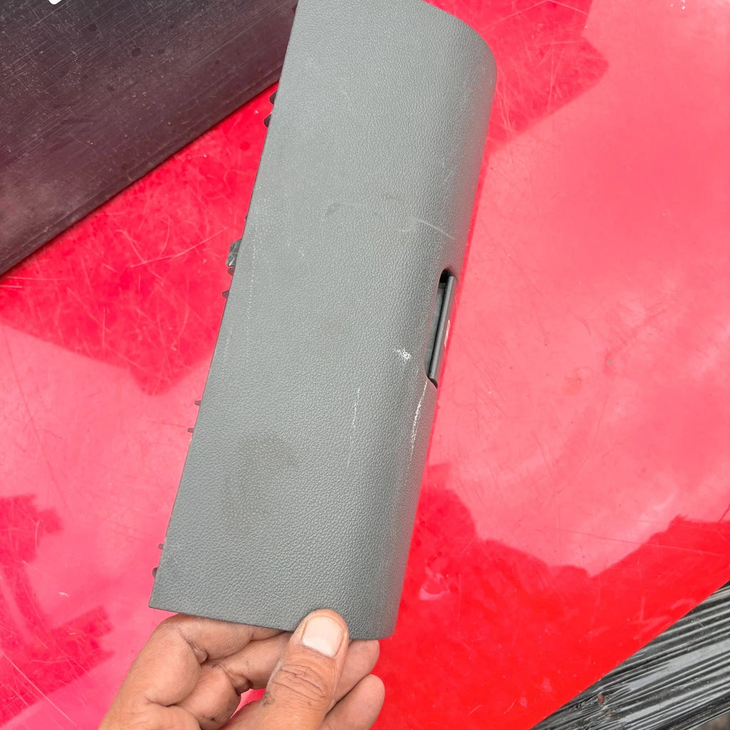 A2119185336 Mercedes Benz W211 Plastic Trim Cover Bracket 2002-2009