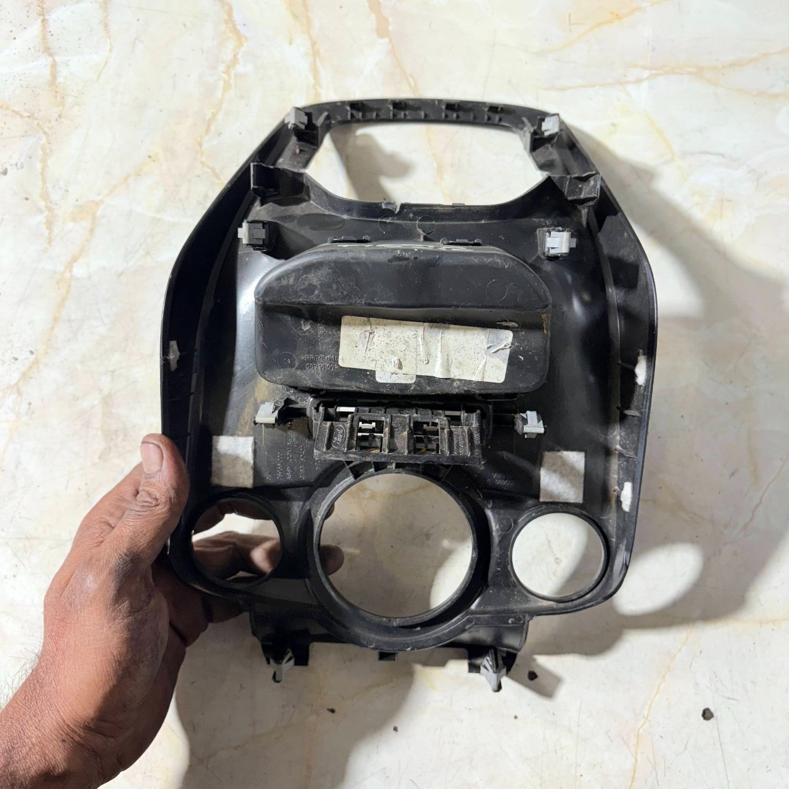 FORD FIESTA 08-16 CENTRE CONSOLE GEAR SURROUND HEATER CONTROLS PANEL 08956-000