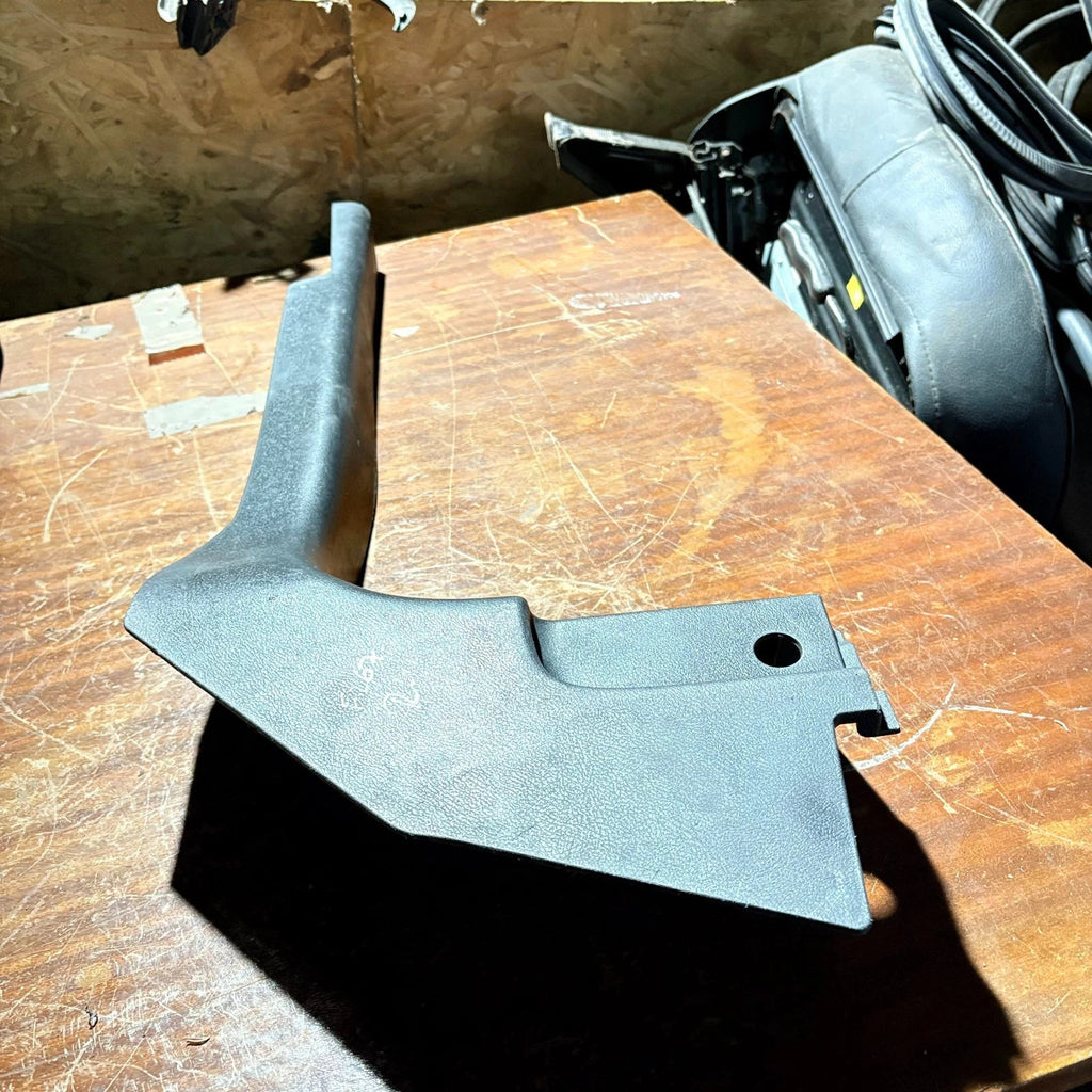 MG3 MK1 2013-2018 Front Left Passenger Door Exterior B-Pillar Trim