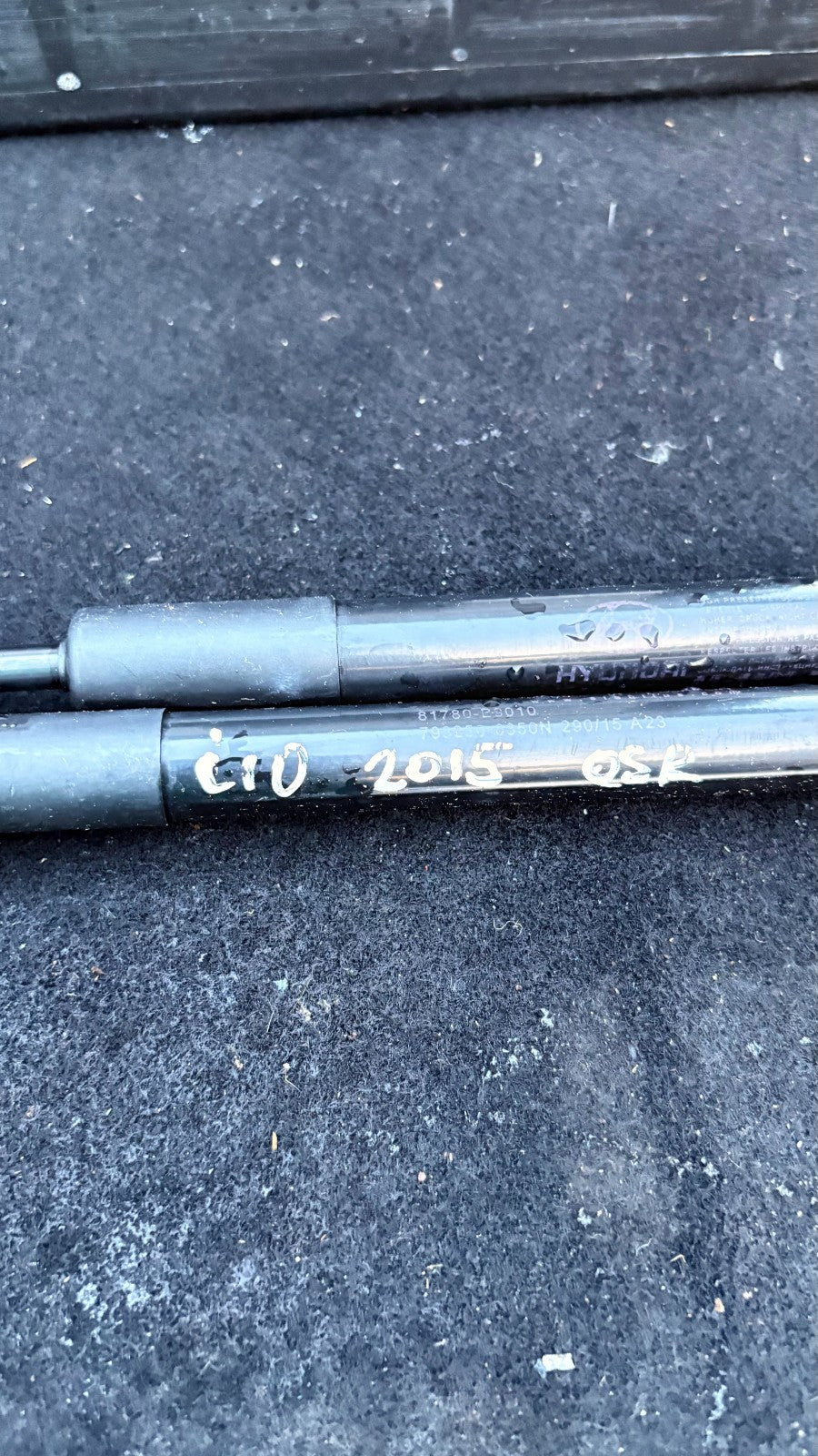 Hyundai i10 2013-2019 Tailgate Boot Gas Struts Pair LH RH 81770B9010 81780B9010