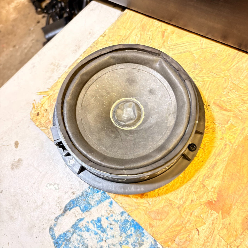 FOR 2013 MG MG6 REAR RIGHT DRIVER OFFSIDE DOOR SPEAKER 10009373