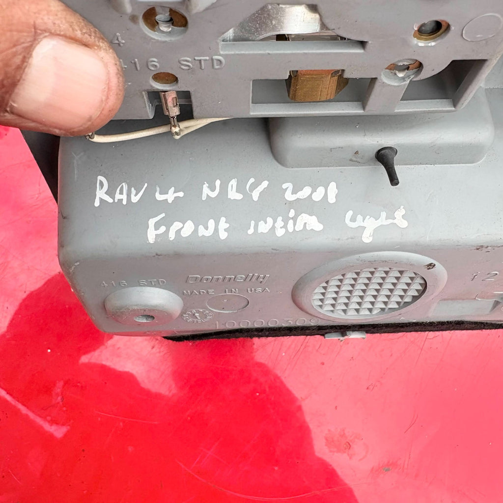 TOYOTA RAV4 2000-2005 FRONT INTERIOR ROOF LIGHT 10000309