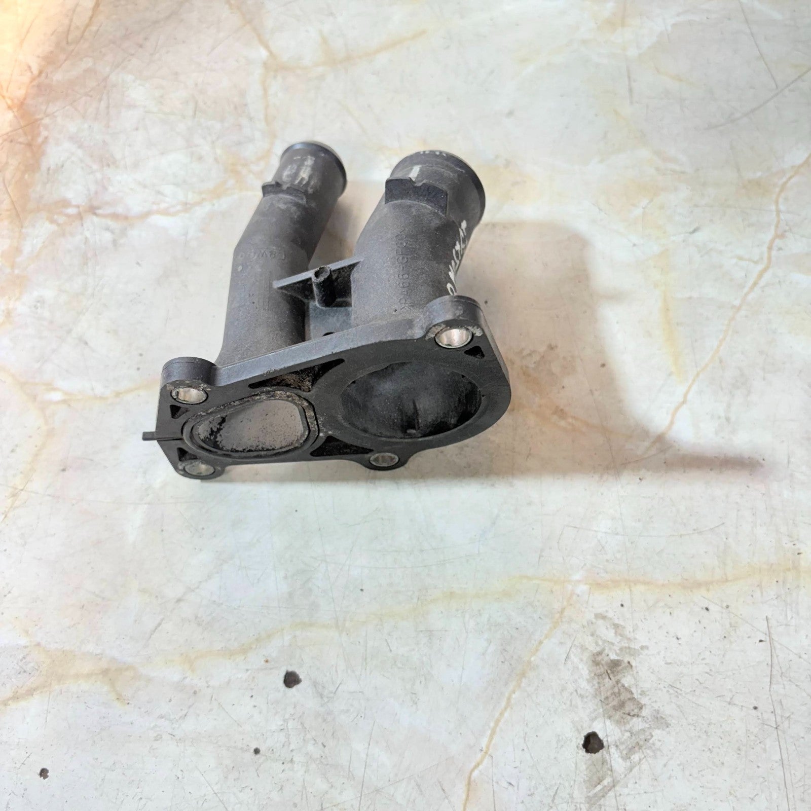 Ford Fiesta Mk7 1.6 Zetec S 2014 Thermostat Housing Coolant Outlet Engine Coolin