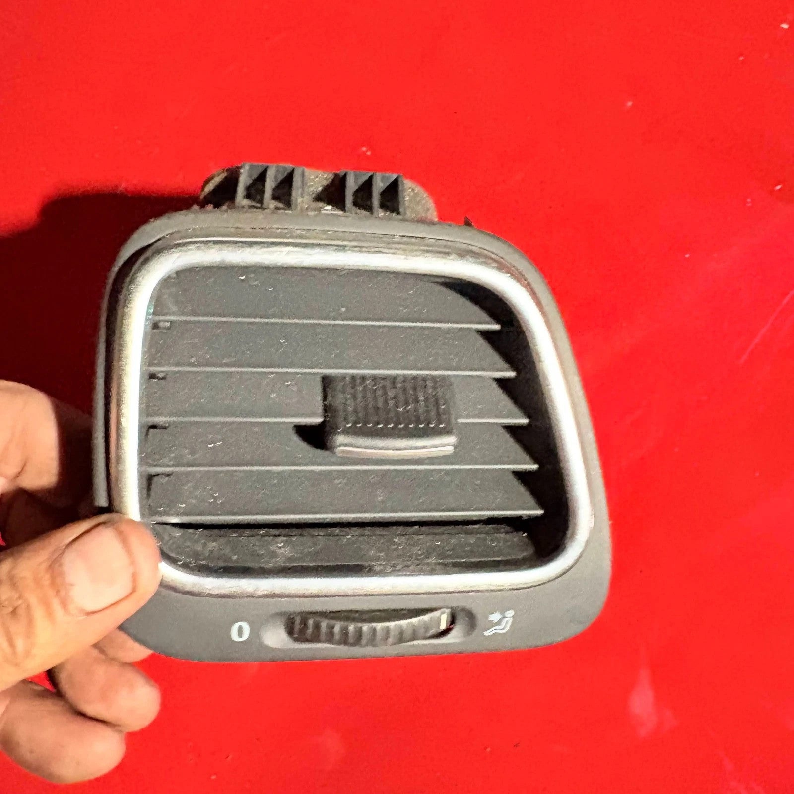 VOLKSWAGEN SCIROCCO 2009 DRIVERS RIGHT DASHBOARD AIR VENT 1Q0819704