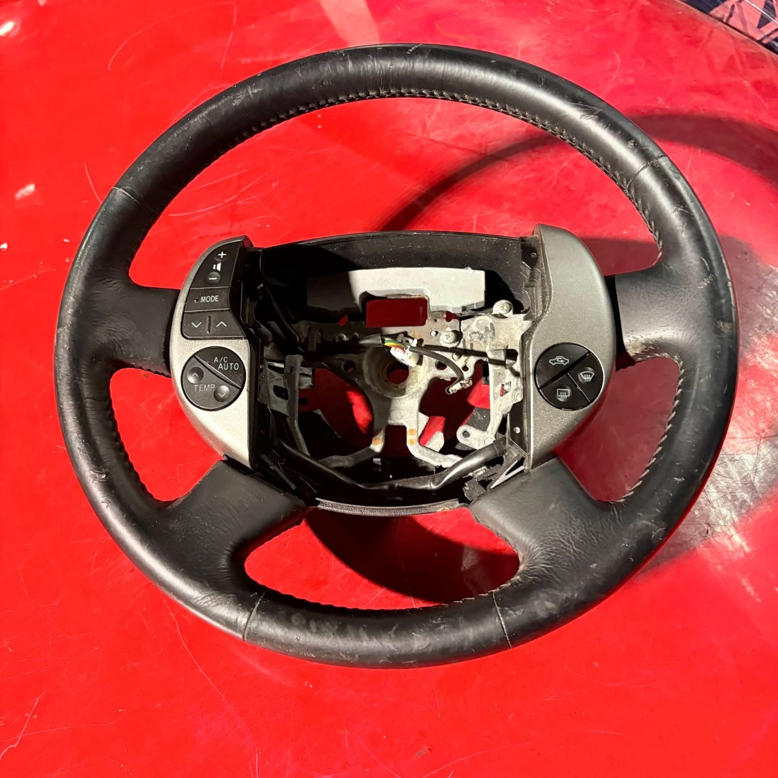 Toyota PRIUS 1.5 MULTIFUNCTION STEERING WHEEL LEATHER