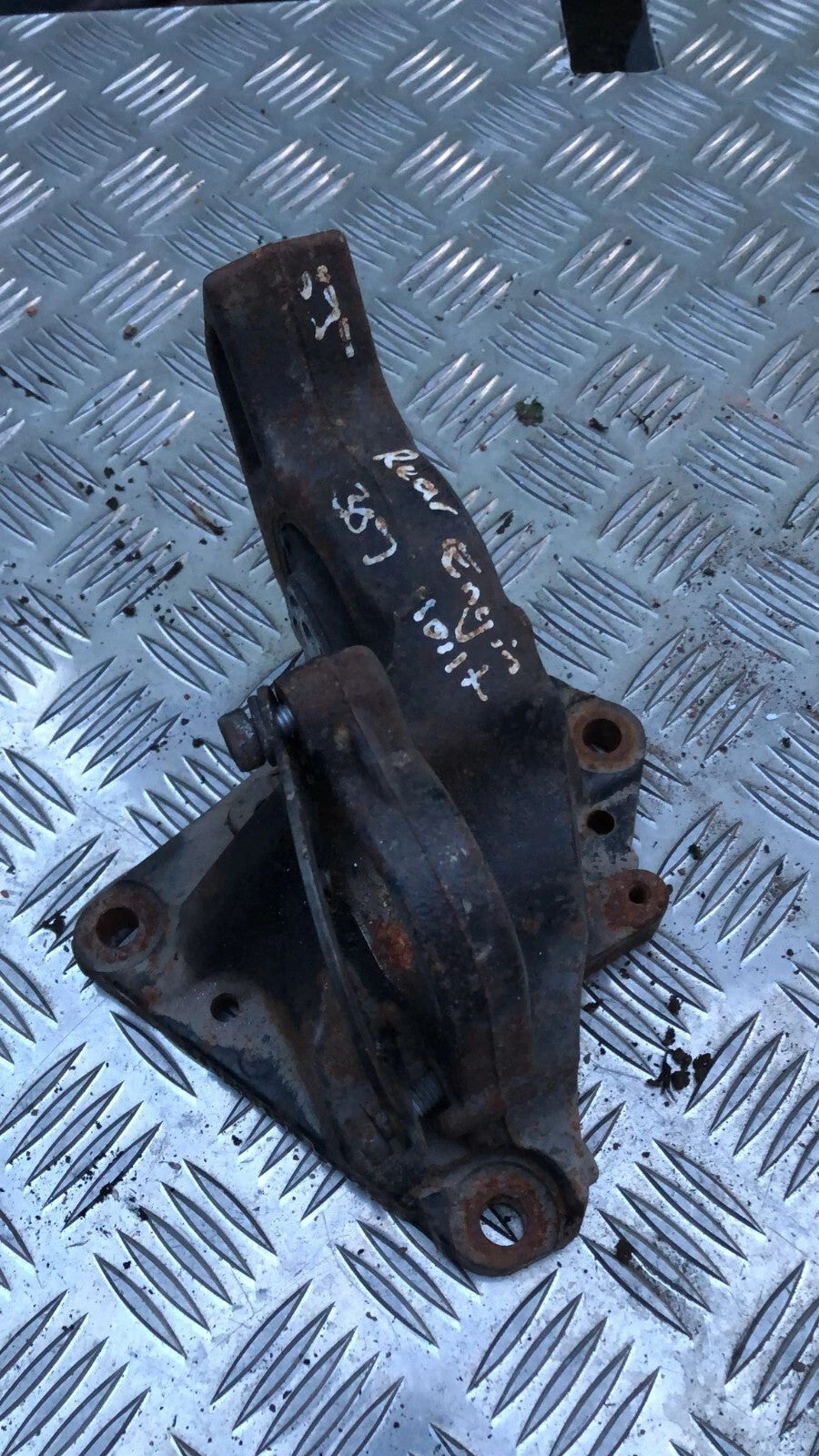 2007 - 2011 PEUGEOT 308 MK1 SW 1.6 HDI DIESEL ENGINE MOUNT BRACKET SUPPORT