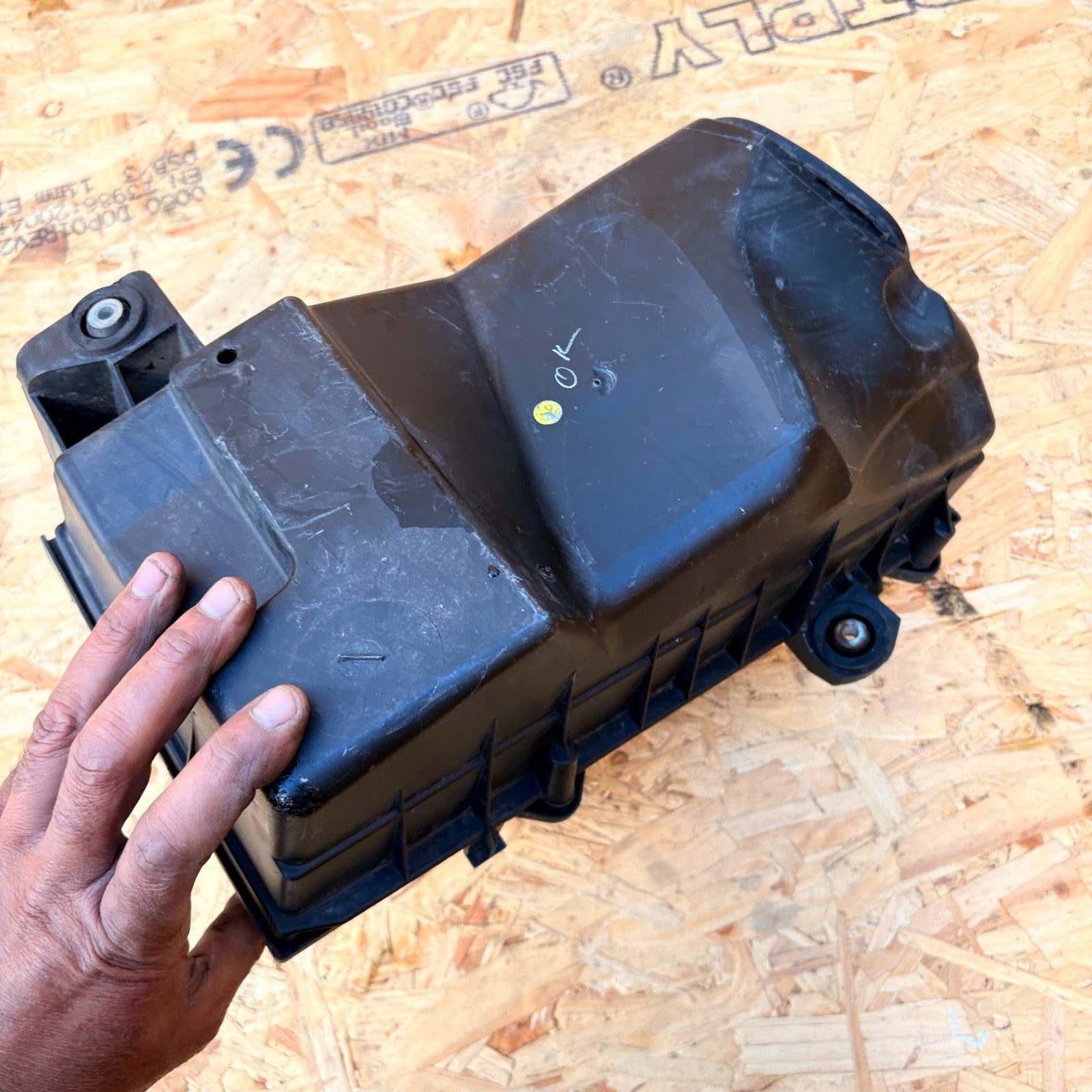 Volkswagen New Beetle 1997-2005 Air Filter Housing Box Airbox Intake (3 Door)