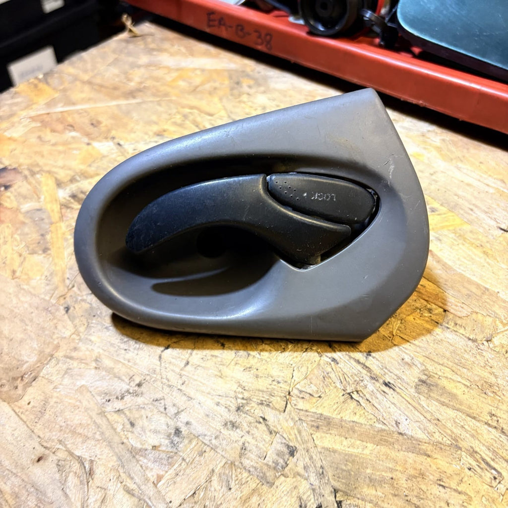 Ford Transit Mk6 Mk7 2000-2013 Front Right Interior Door Pull Handle 4077921