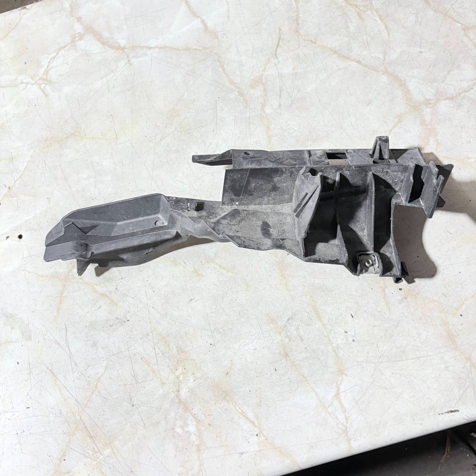 FORD FOCUS BONNET HINGE COVER MK3 FRONT RIGHT BM51A02476AE