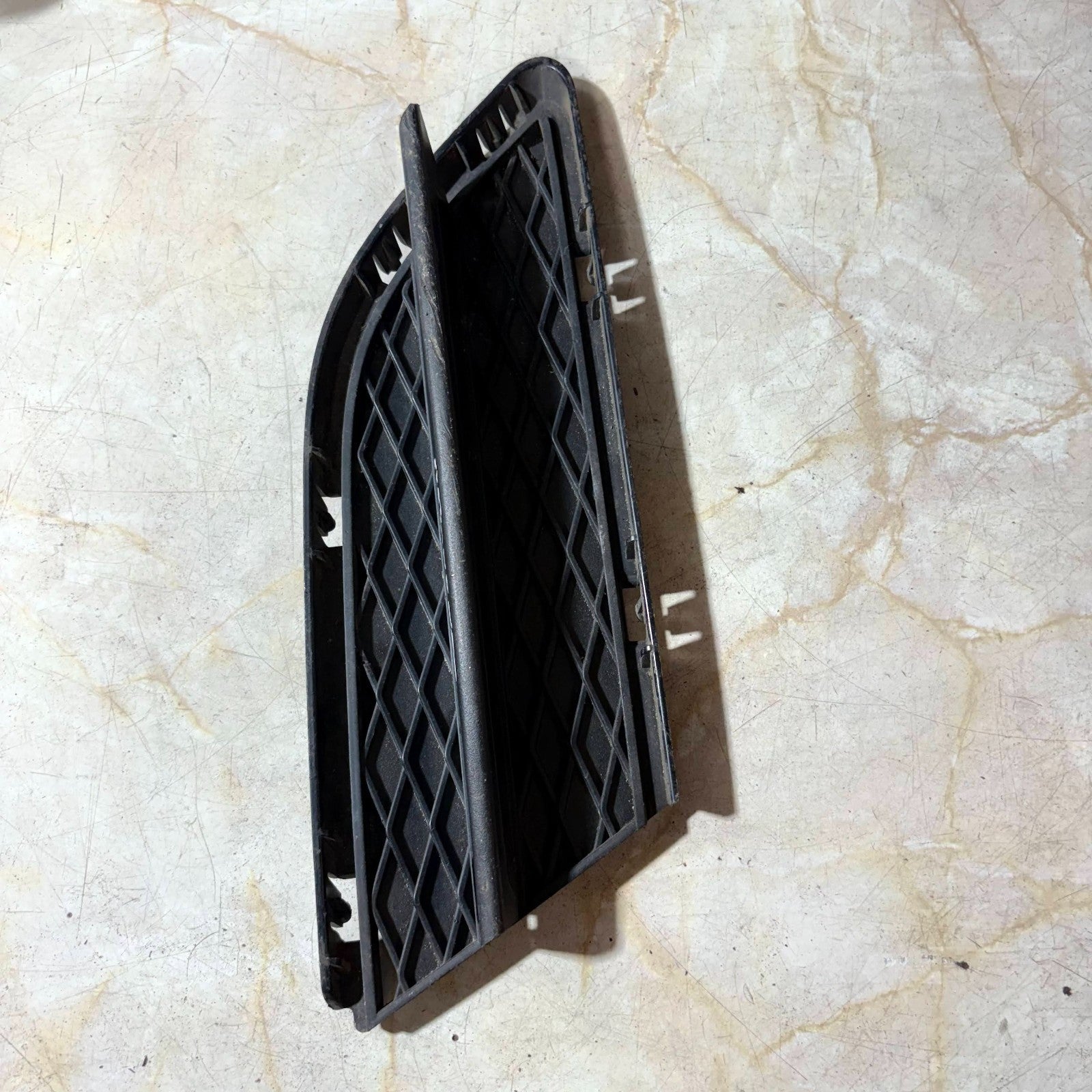 BMW 3 SERIES 318i 318d 08-12 FRONT BUMPER LOWER RIGHT FOG LIGHT GRILLE 511171384