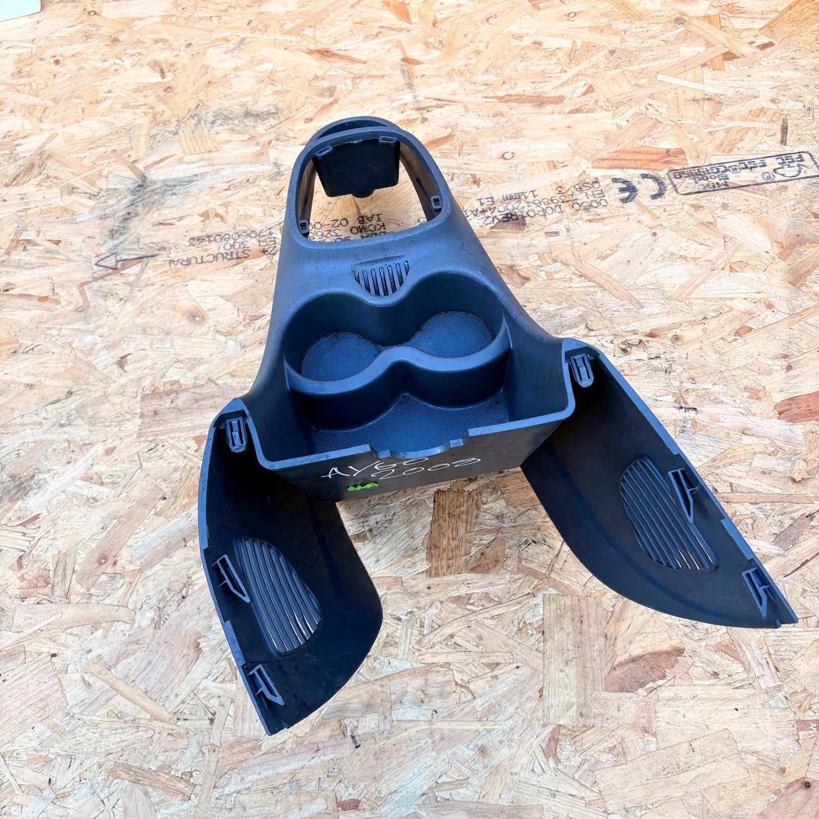 TOYOTA AYGO MK2 FRONT CENTRE CONSOLE TRIM PANEL 2008