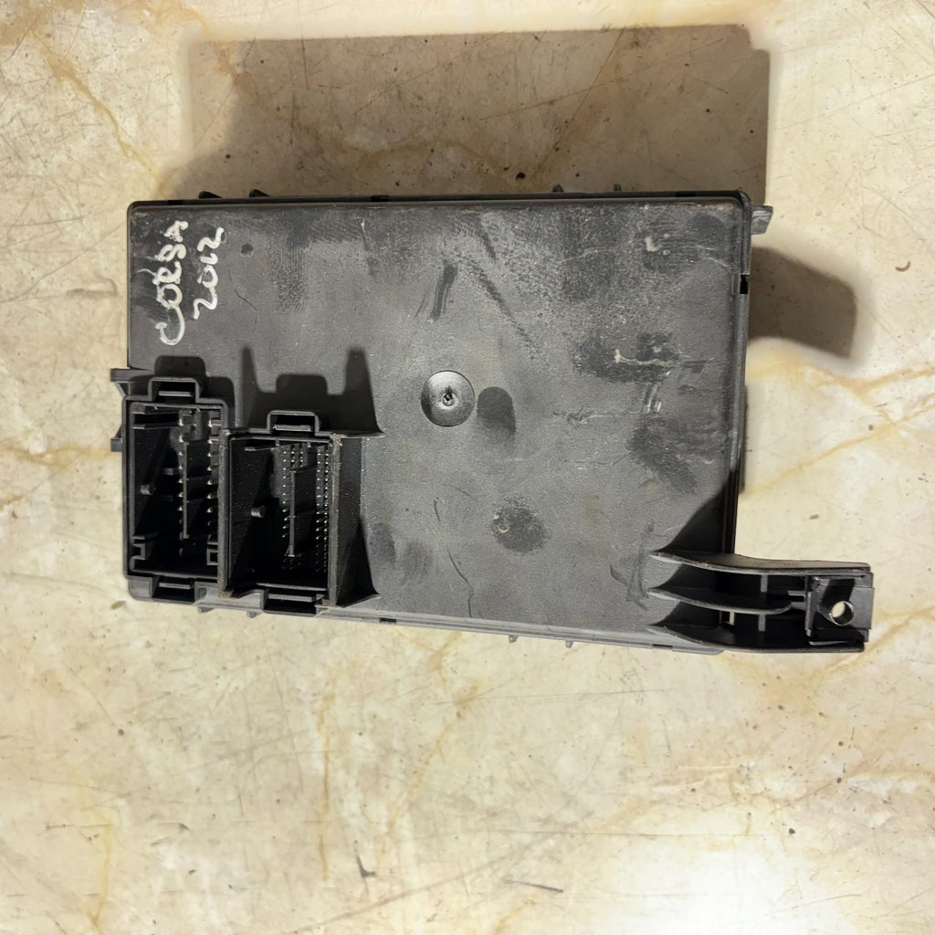 Vauxhall Corsa D BCM/BCU Body Control Module Fuse Box 13382215FT 2009-2014