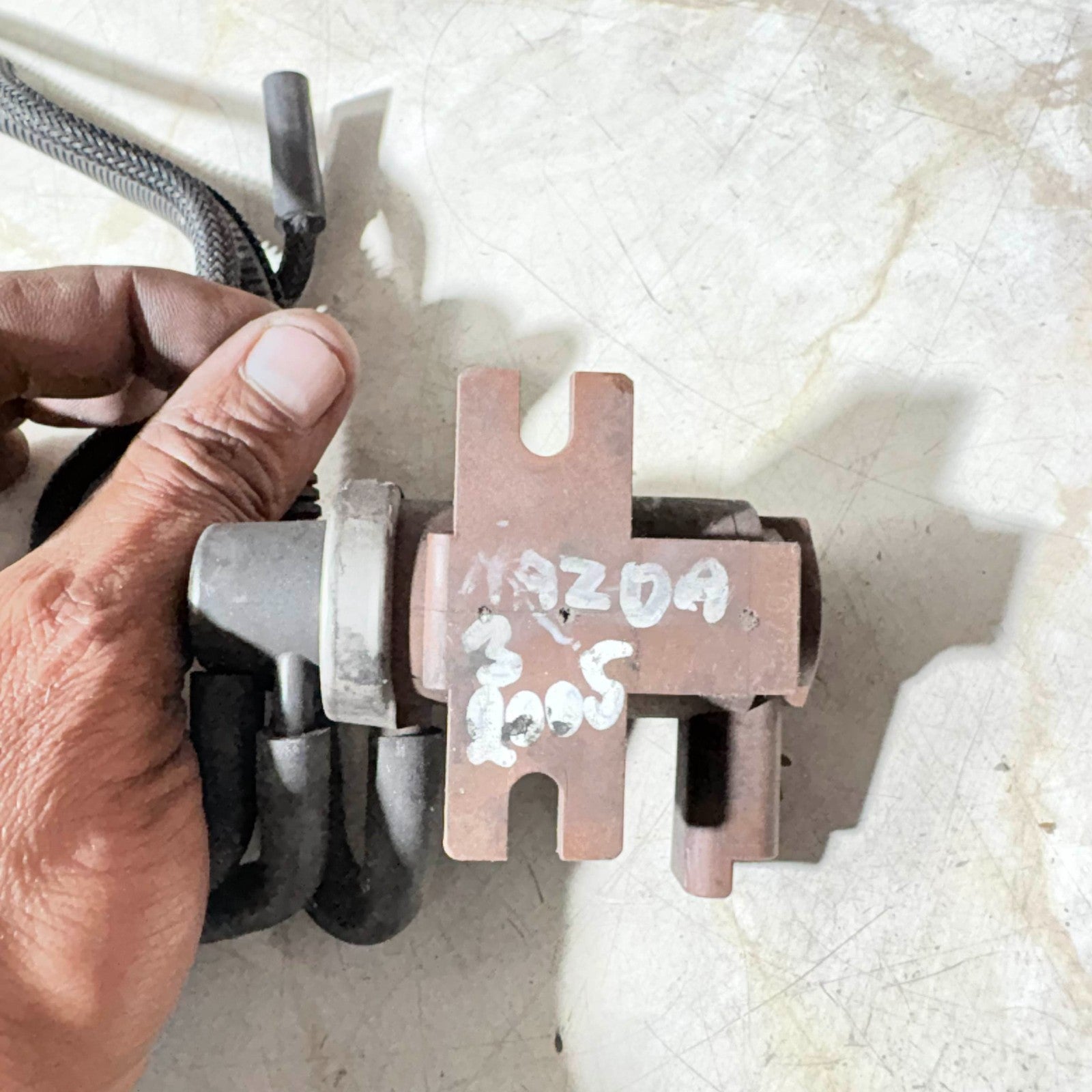 MAZDA 3 2005 VACUUM SOLENOID VALVE AND PIPES