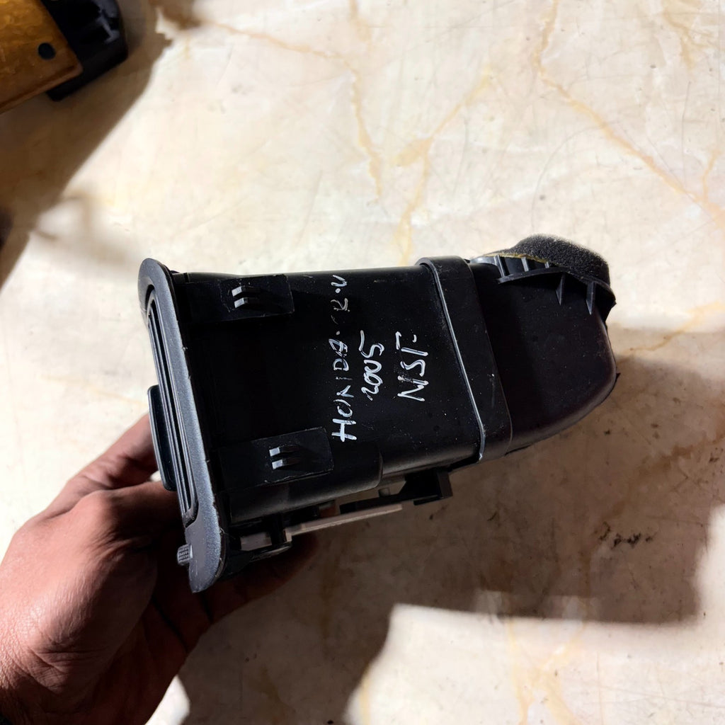 HONDA CR-V 2005 DASHBOARD AIR VENT PASSENGER FRONT LEFT SIDE