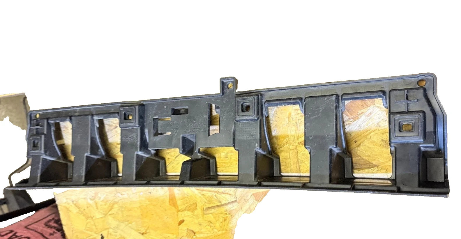 Volvo C30 Rear Bumper Centre Bracket Mount 30657221 Mk1 2007-2013 3 Door