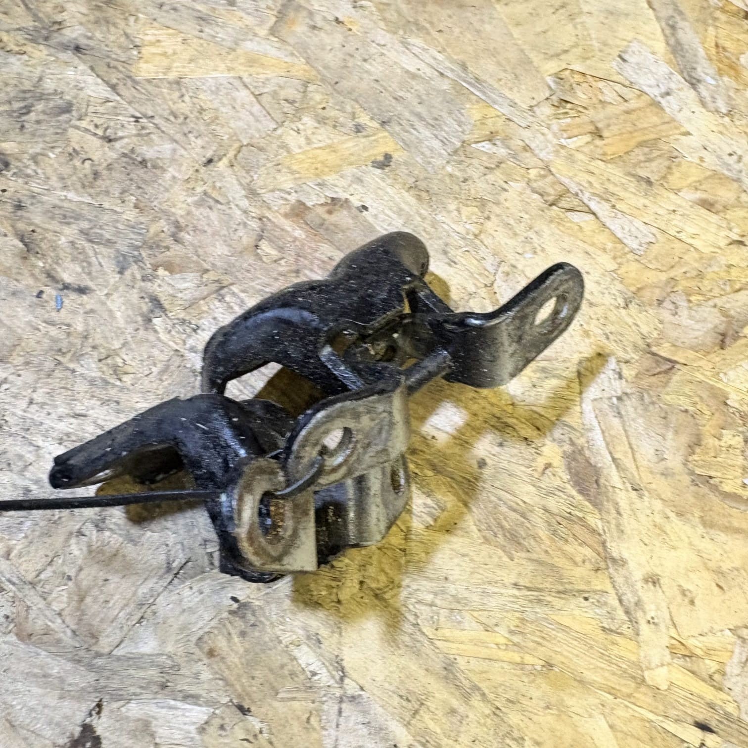 KIA CEED 2008 PASSENGER REAR DOOR HINGE BRONZE NSR 274472940304
