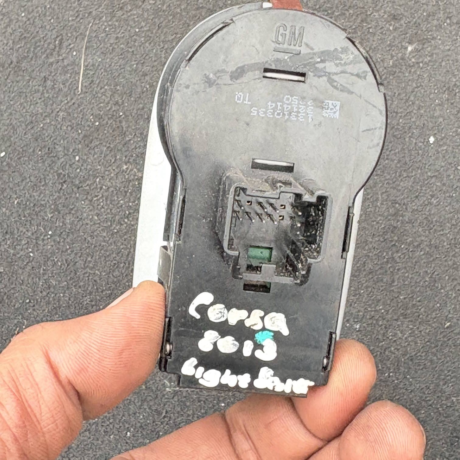 Vauxhall Corsa D Mk3 Headlight Control Switch Fog Lights 13310335 9-Pin 06-14