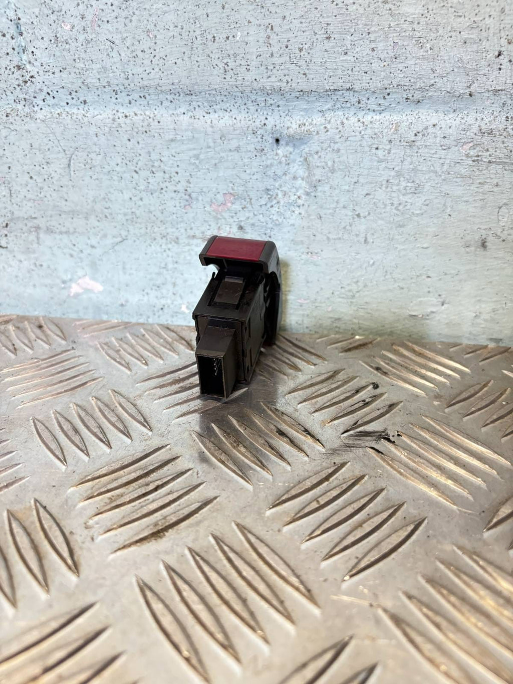 Vauxhall Opel Vorsa C Hazard Light Switch Gm 9164141/13539900