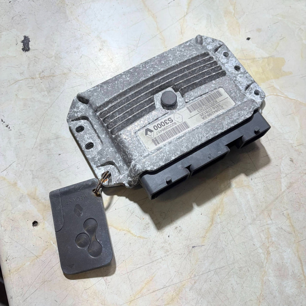 2008 RENAULT MEGANE ENGINE CONTROL UNIT MODULE 21584288-2A