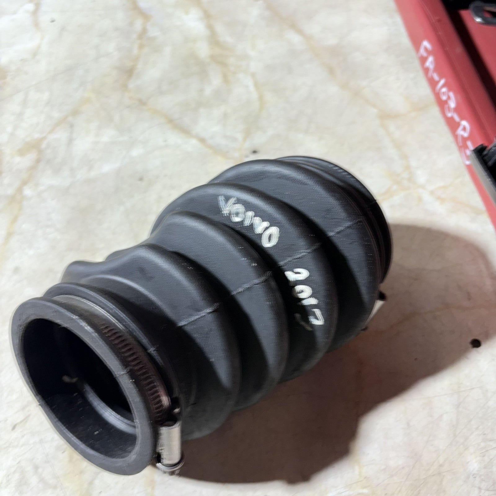 Volvo Turbo Inlet Air Intake Hose Pipe 2013-Rubber Coupler Bellows