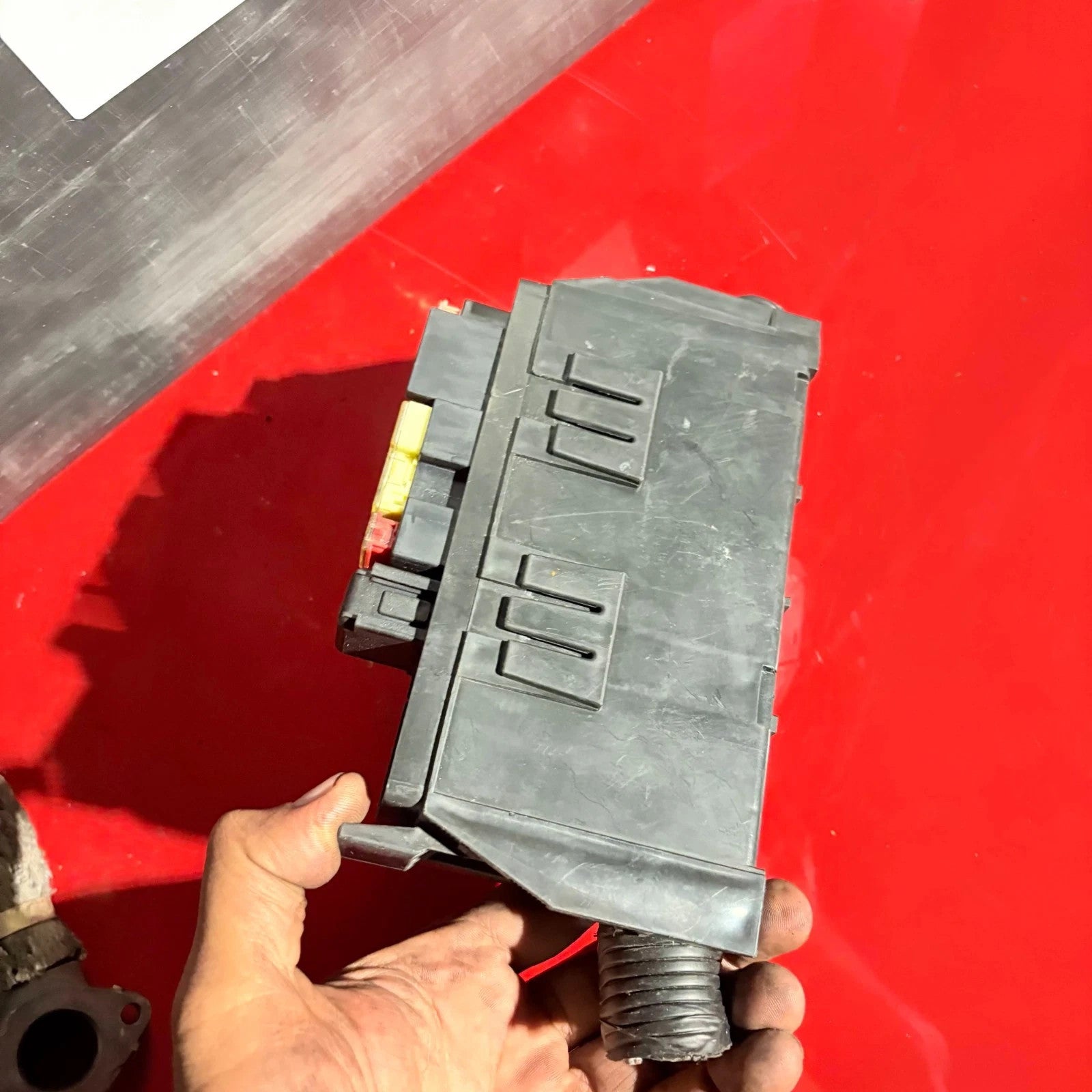 2011 NISSAN JUKE FUSE BOX 24382EW70B