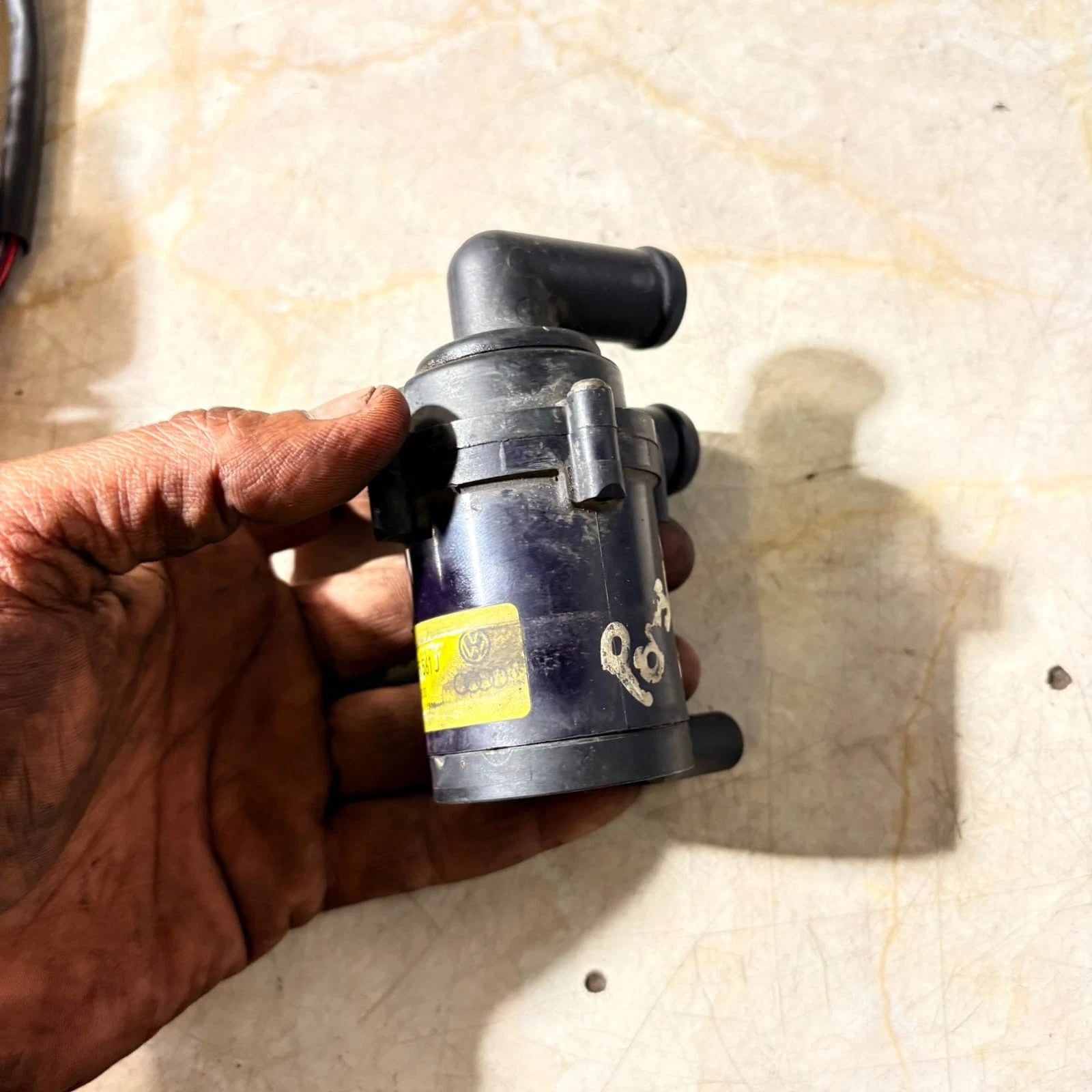 Porsche 2008 Auxiliary Water Pump - 7L0965561J Part