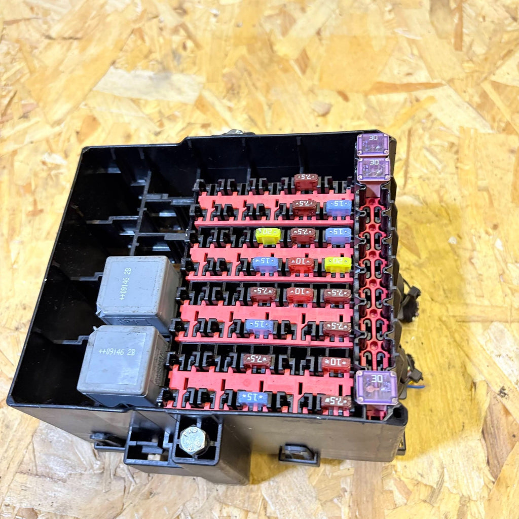 Ford Fiesta 2009 Fuse Box Control Unit 8V5T-14A005-KME