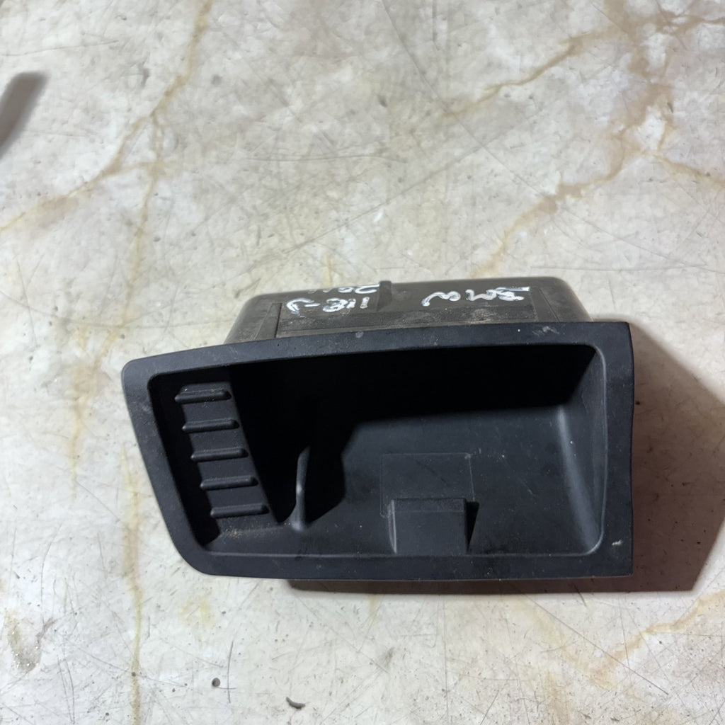 BMW 118D 2011 ASHTRAY INSERT 22167210