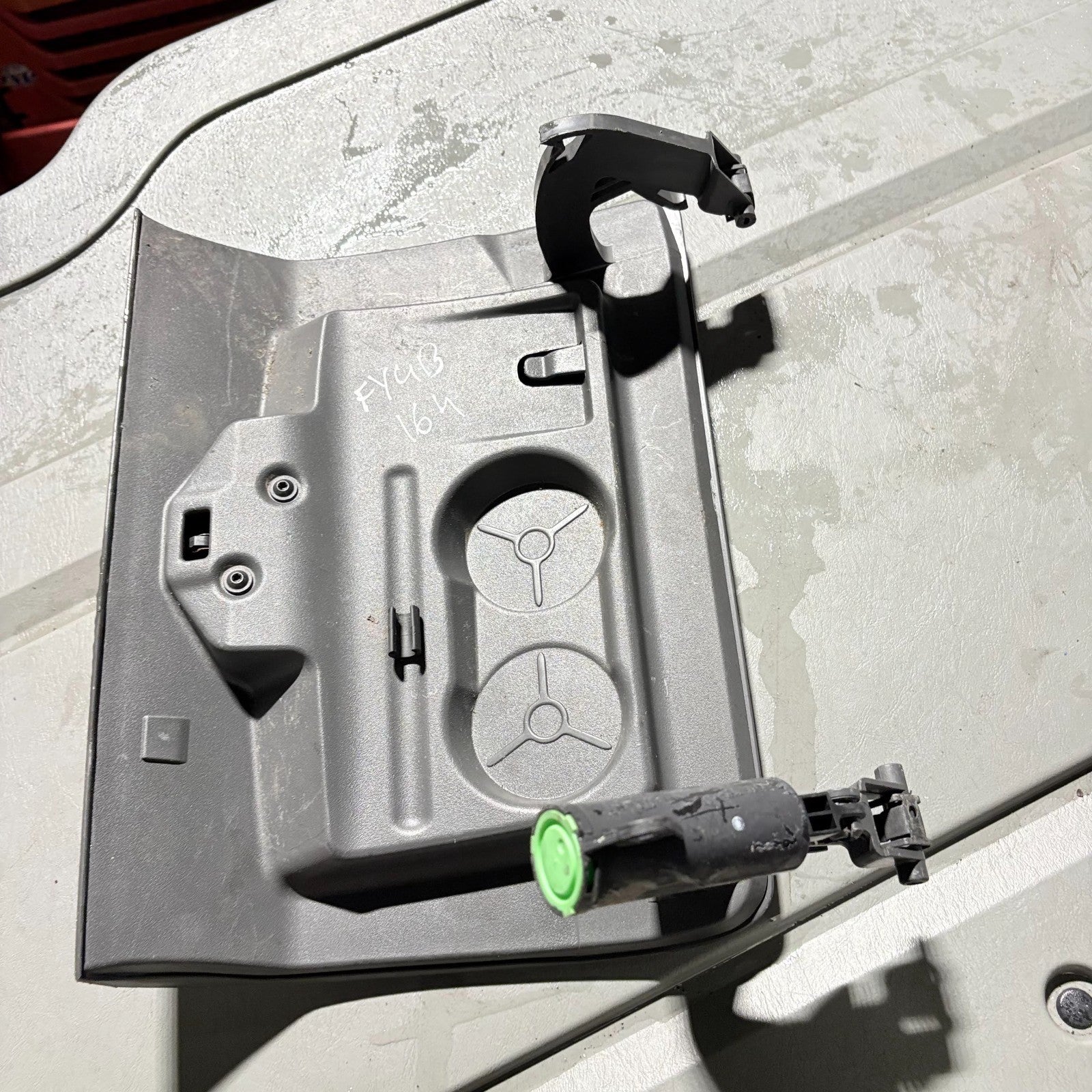 Ford Focus Mk2 11/2004-06/2008 Glove Box Assembly Dash Storage USP6062352