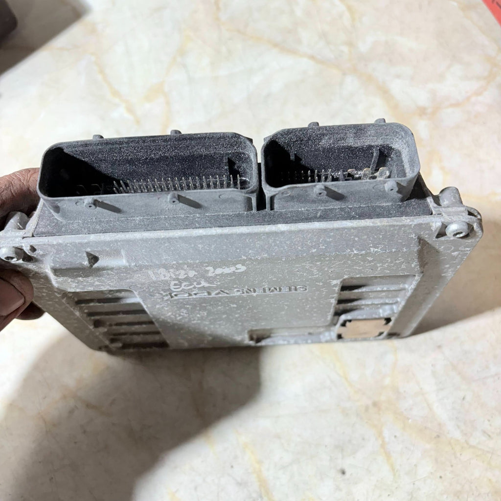 Seat Ibiza 2003 Engine Control Unit ECU 03E906033 AA