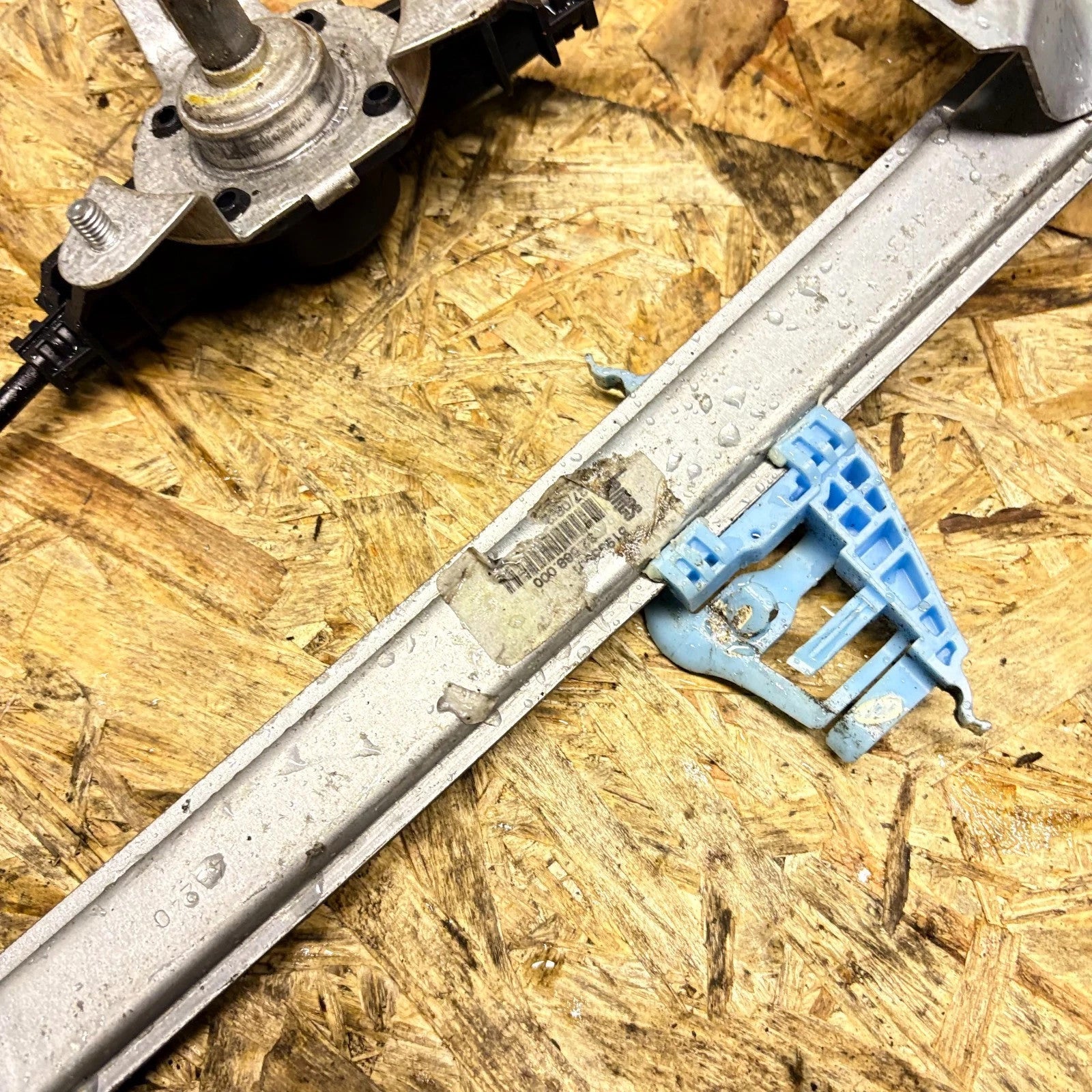 CHRYSLER YPSILON MK3 WINDOW REGULATOR PASSENGER REAR LEFT SIDE 2011-2015