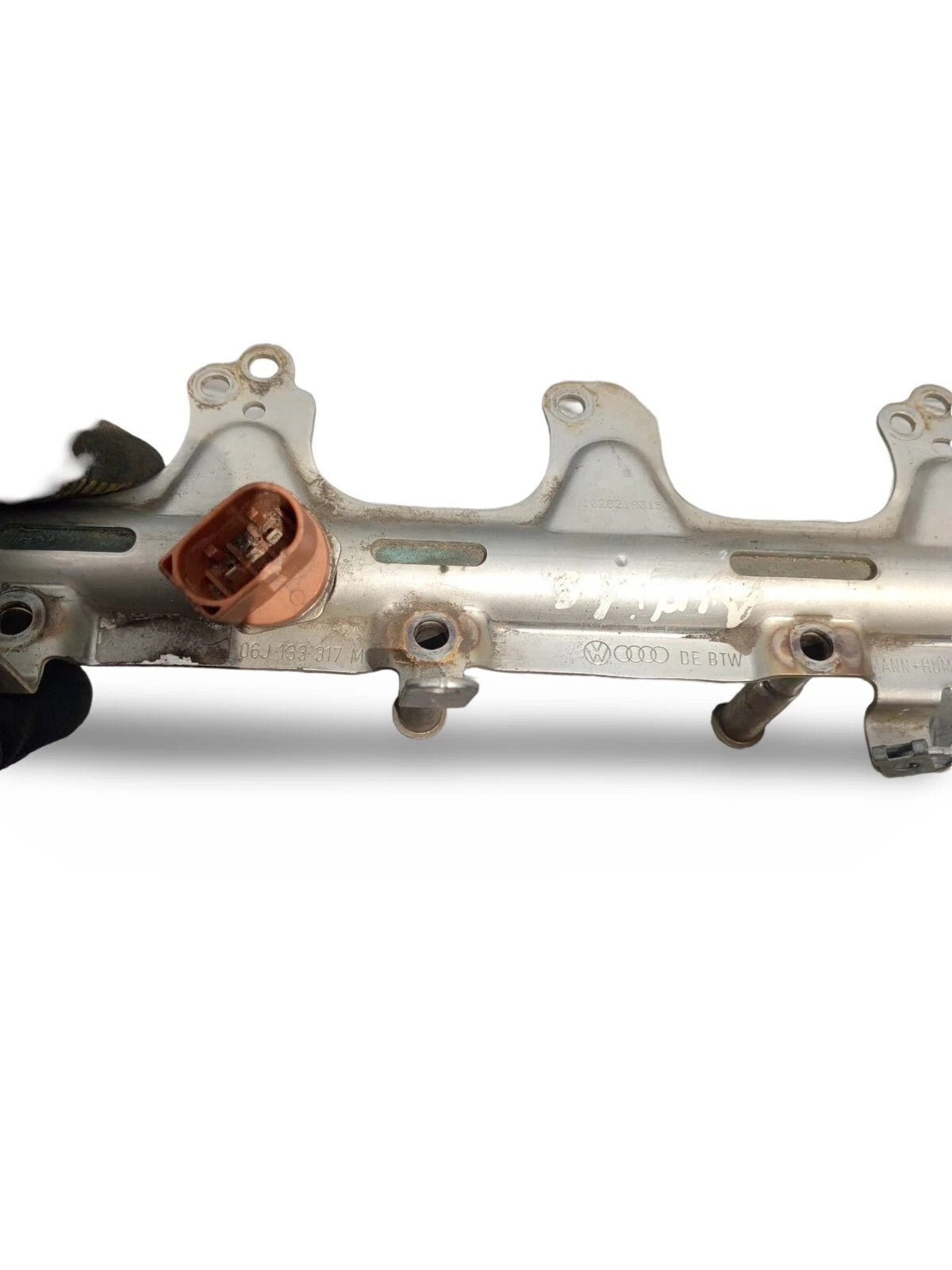 Audi A5 8T Q5 8R A4 B8 Vw Golf 7 1.8 2.0 TFSI PETROL FUEL RAIL 06J133317