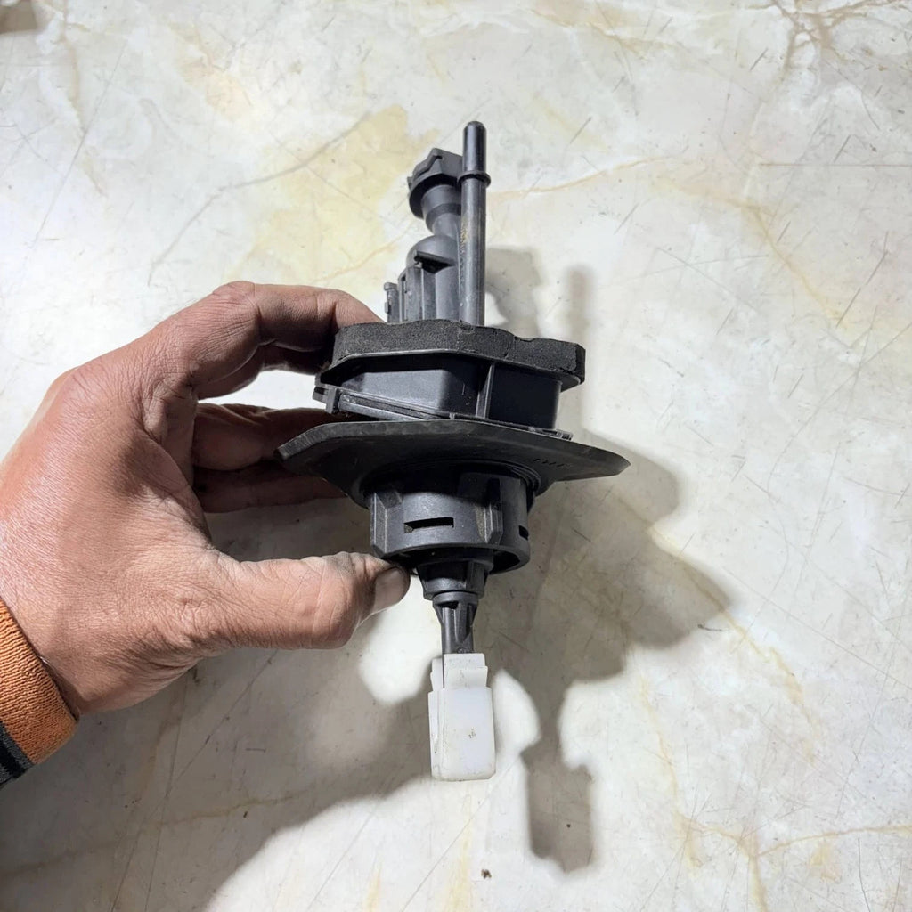 Ford Clutch Master Cylinder 1838946 2005