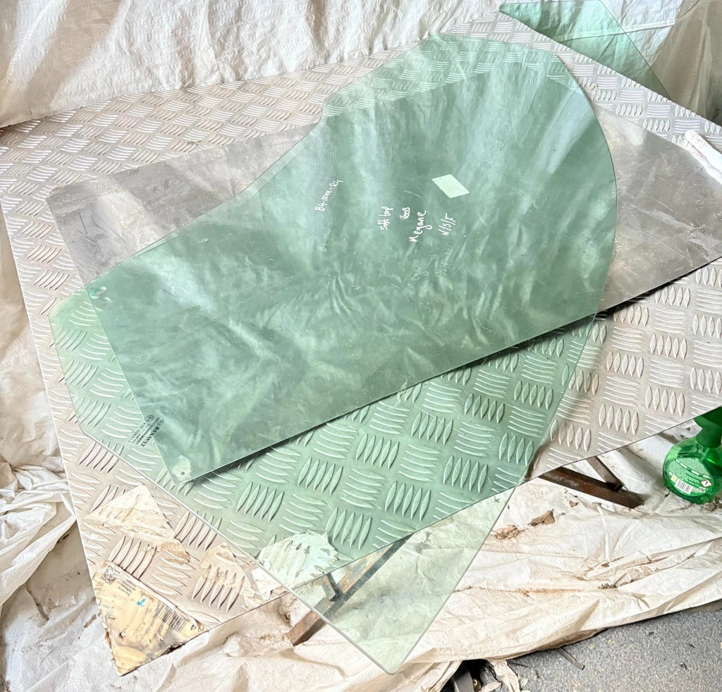 RENAULT MEGANE 2003 PASSENGER FRONT LEFT WINDOW DOOR GLASS 3 Door Soft Top
