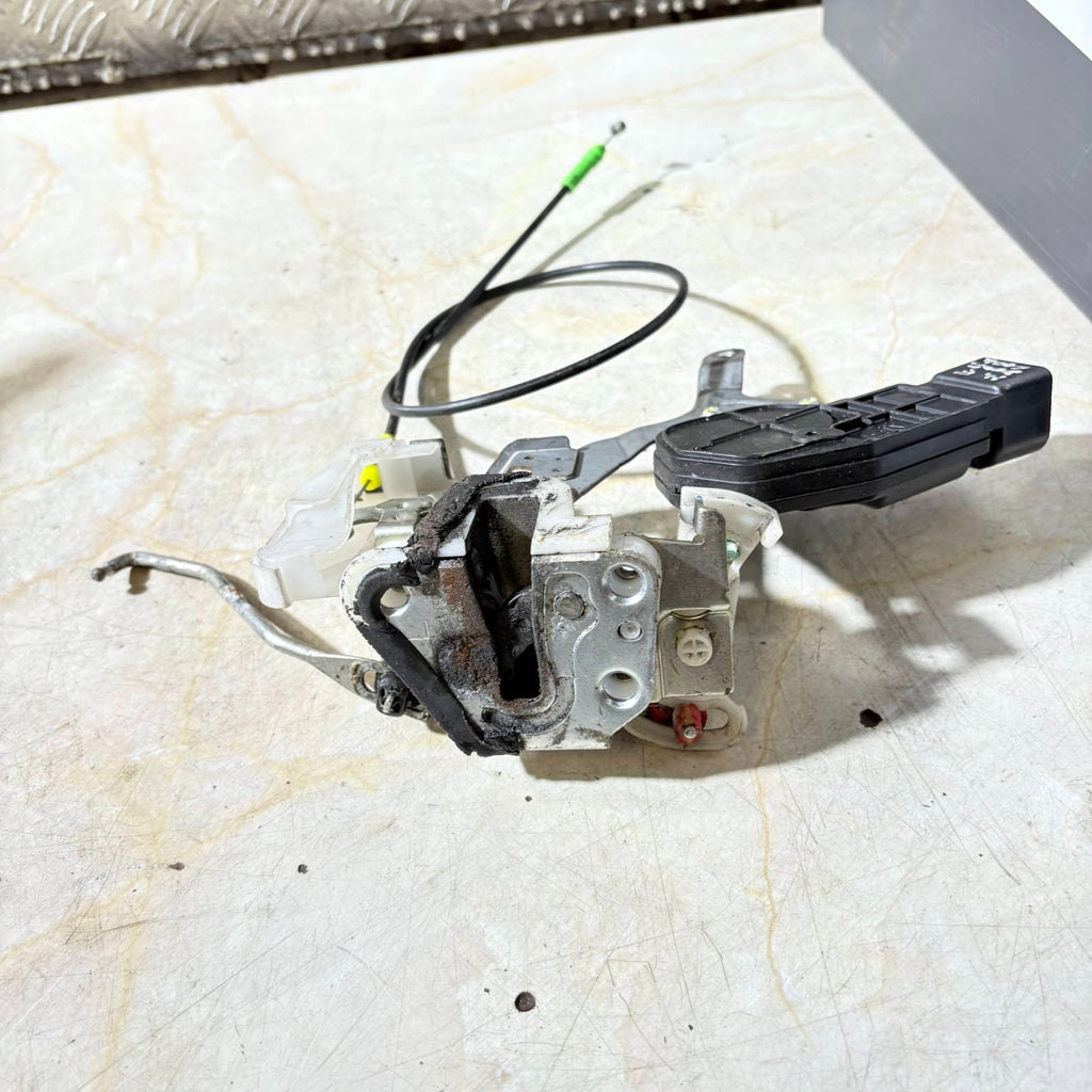 Peugeot 2006 Front Left Door Lock Mechanism