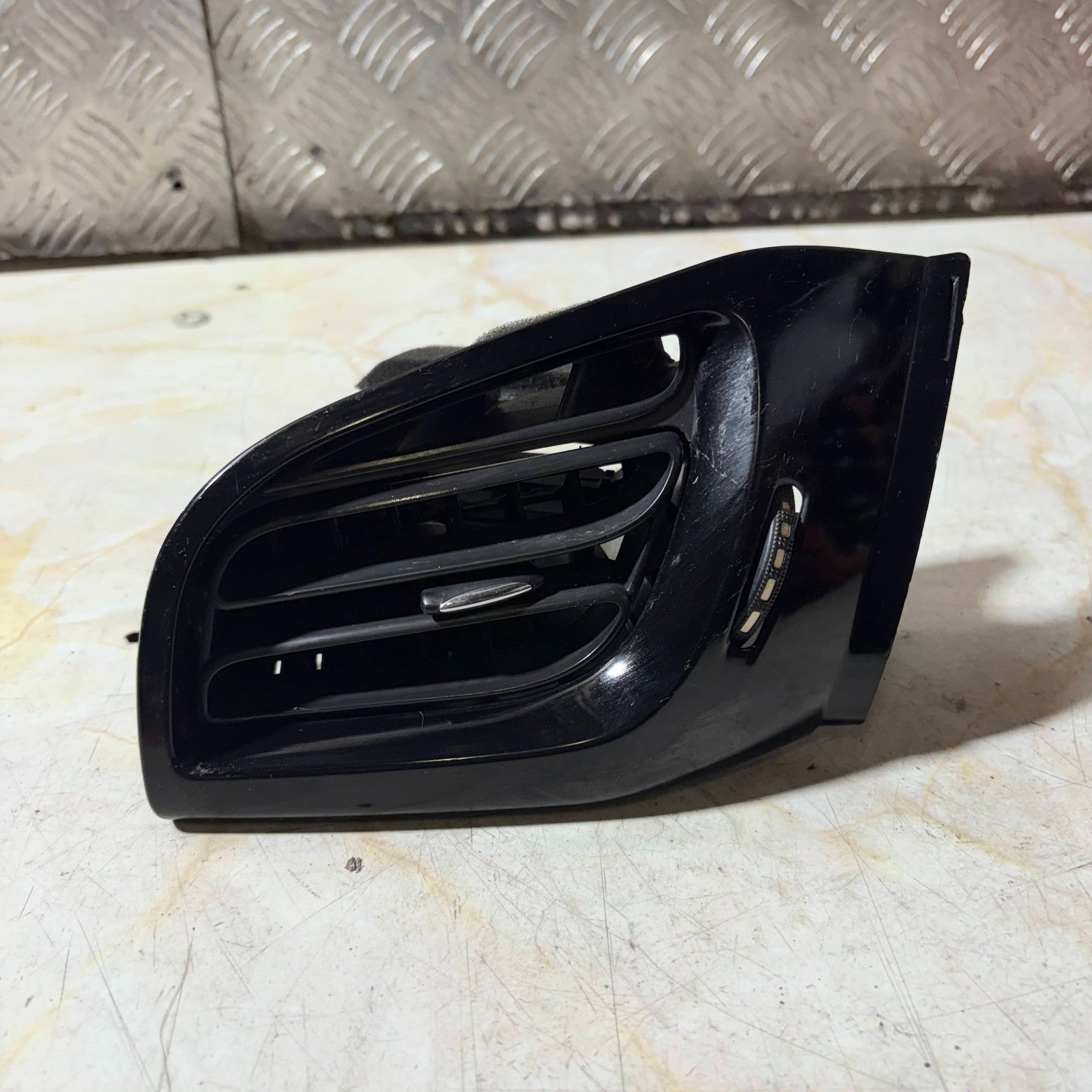Citroen Ds3 Mk1 2015-2019 Dash Air Vent (n/s Passenger)