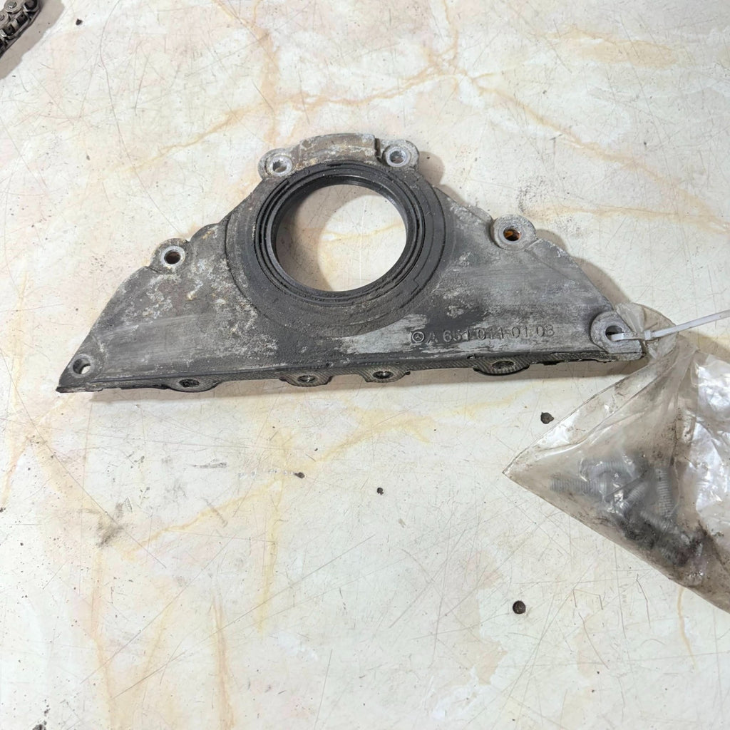 MERCEDES 651 SPRINTER CRANK OIL SEAL HOUSING A6510110108