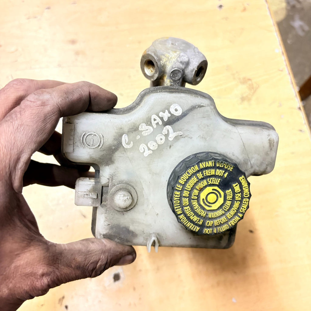 CITROEN SAXO 1996-2003 BRAKE MASTER CYLINDER & RESERVOIR TANK 9633025580