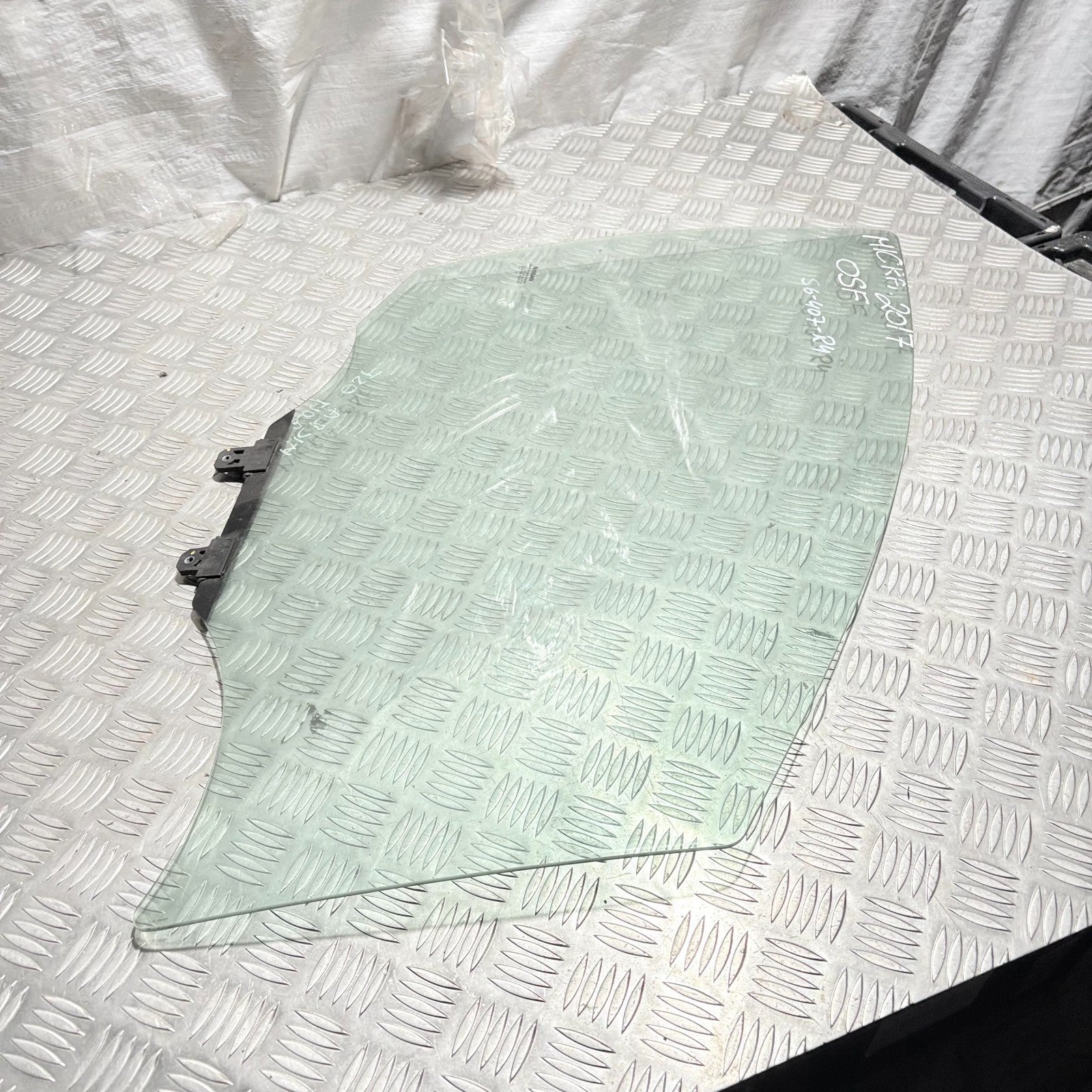 2017 NISSAN MICRA Right Driver Side Front Door Window Glass