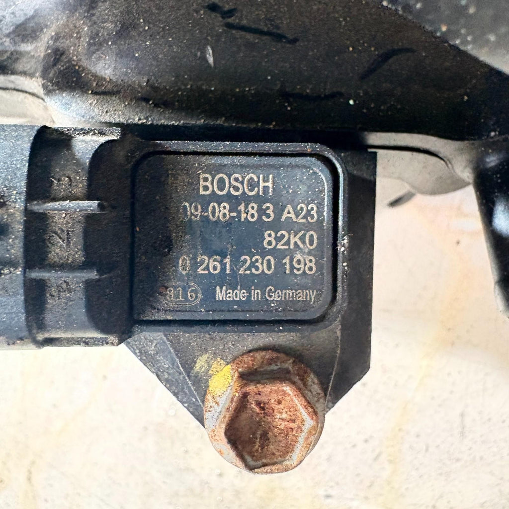 Suzuki Alto Inlet Manifold with  Sensor 2011 0 261 230 198