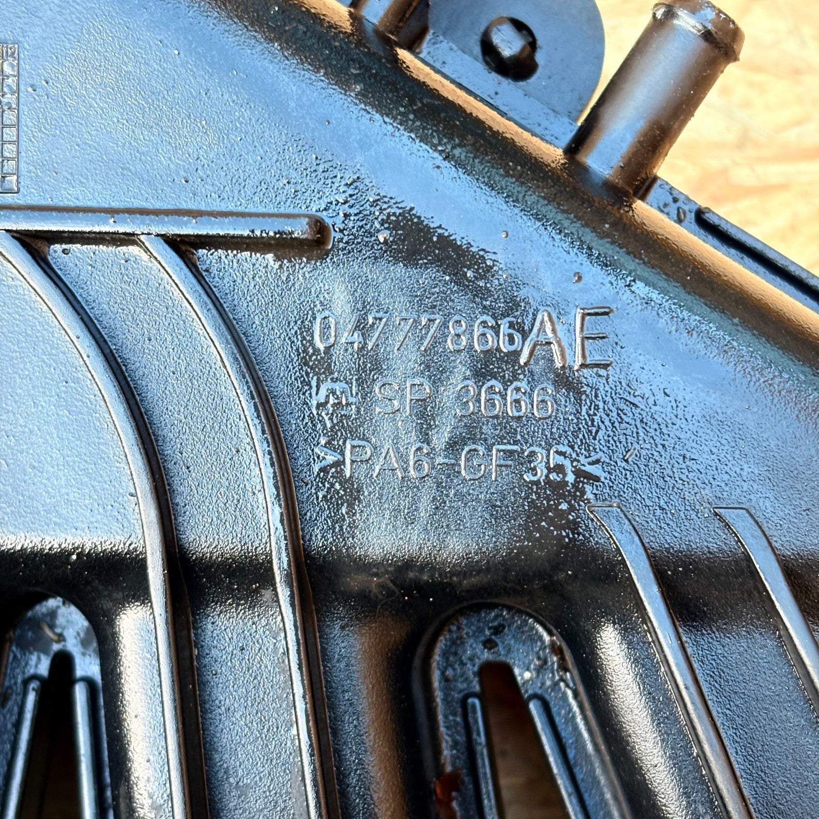 Chrysler PT Cruiser 2001-2002 2.4 Petrol Upper Intake/Inlet Manifold 04777866AE