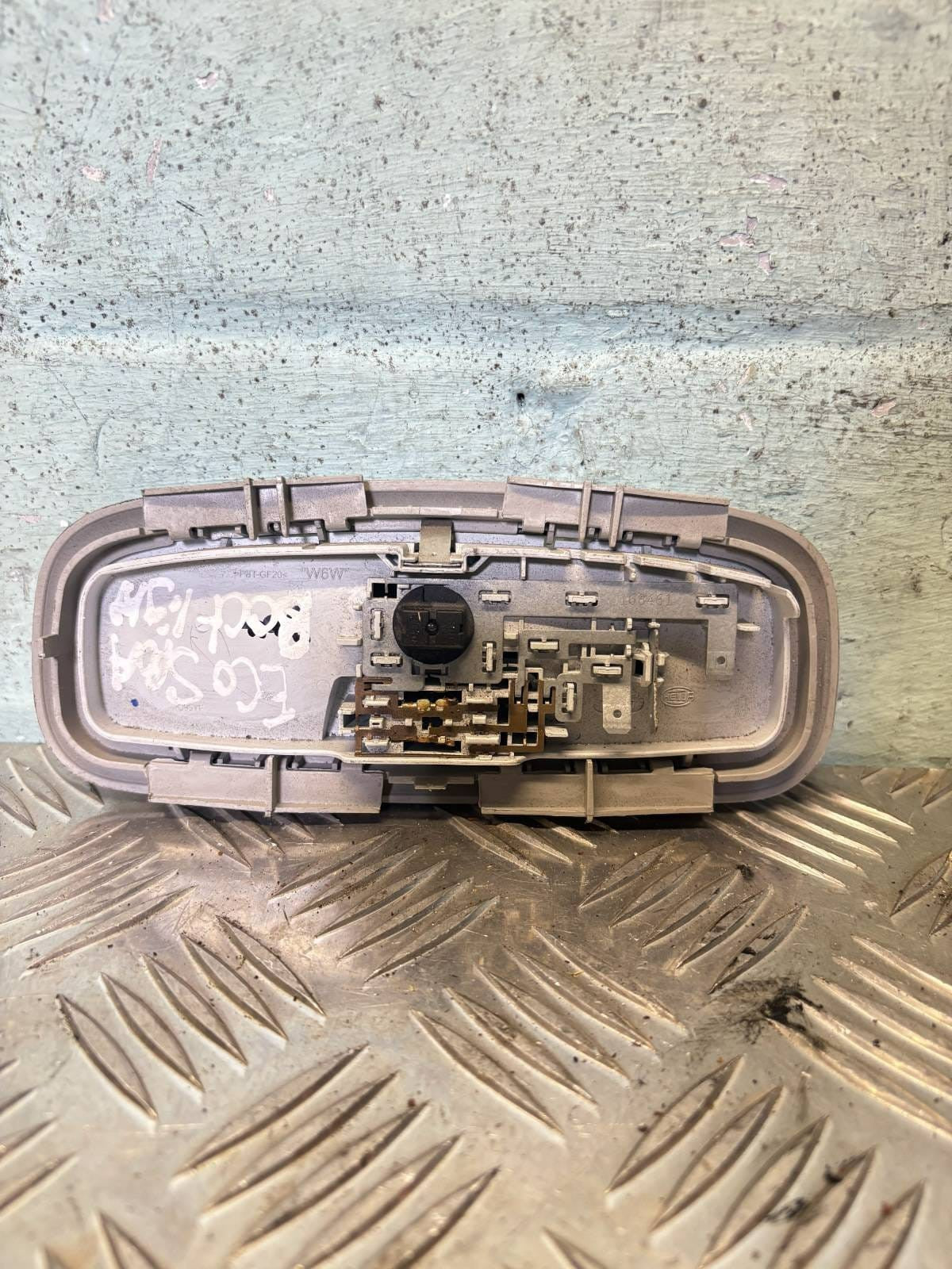 FORD ECOSPORT 2018 REAR ROOF READING COURTESY LIGHT ET76-13776-NO