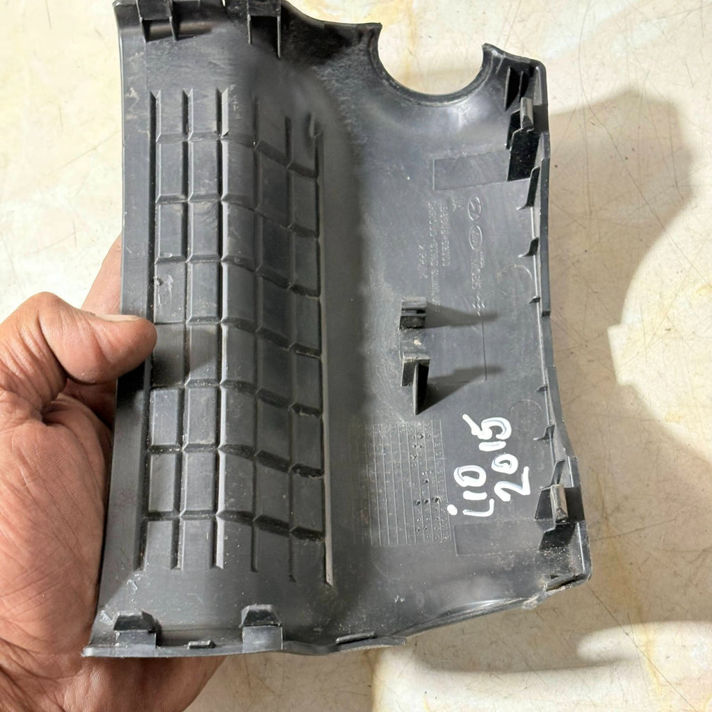 HYUNDAI i10 2015 STEERING COLUMN SURROUND TRIM COVER B9848-52000