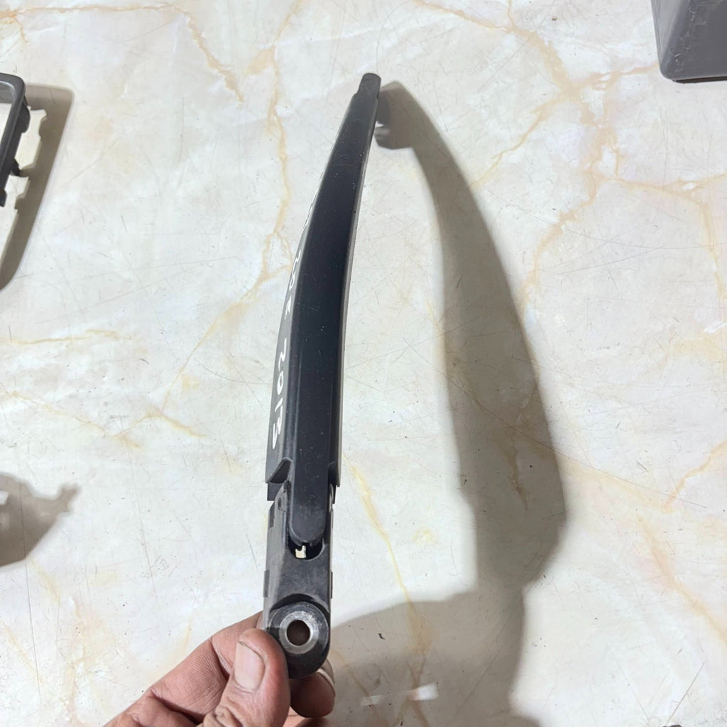PEUGEOT 208 WIPER ARM 12-20