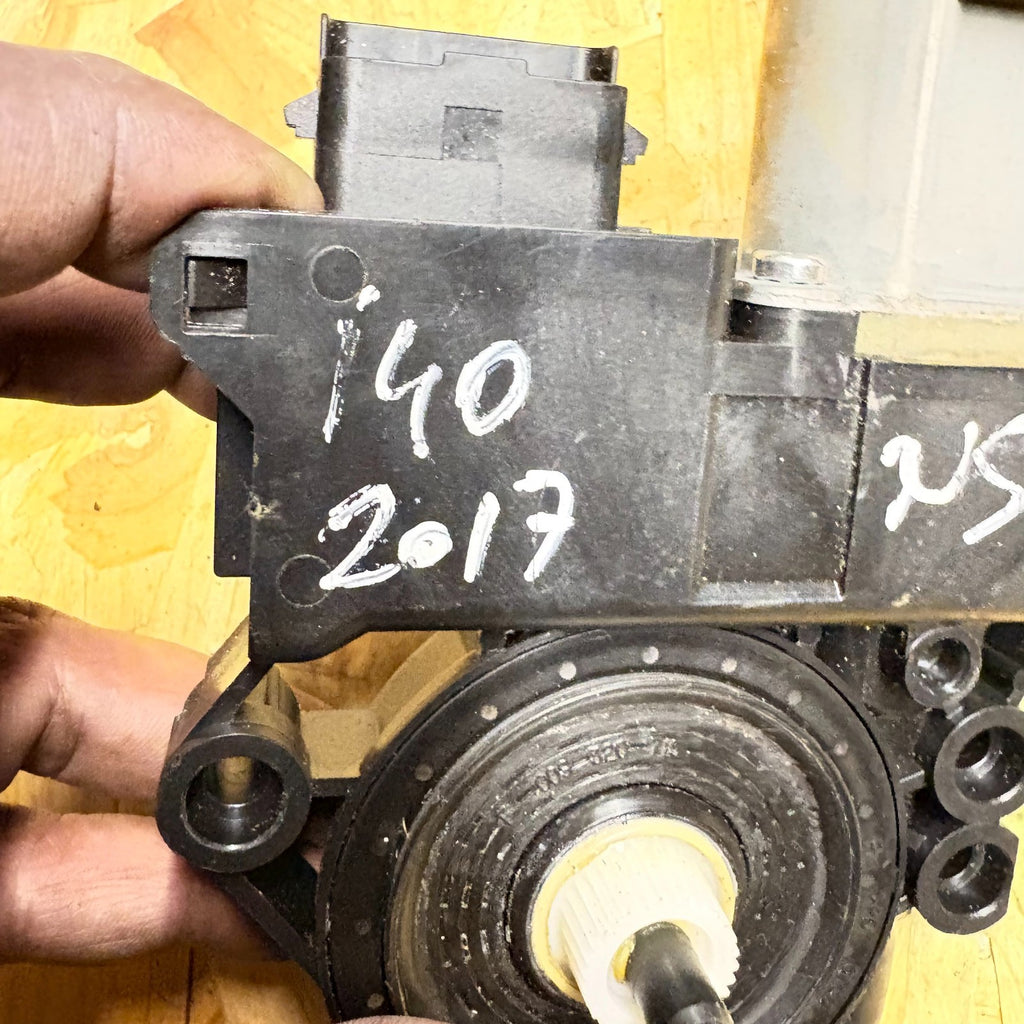 Hyundai i40 2011-2019 Front Left Door Electric Window Motor 82460-3Z010