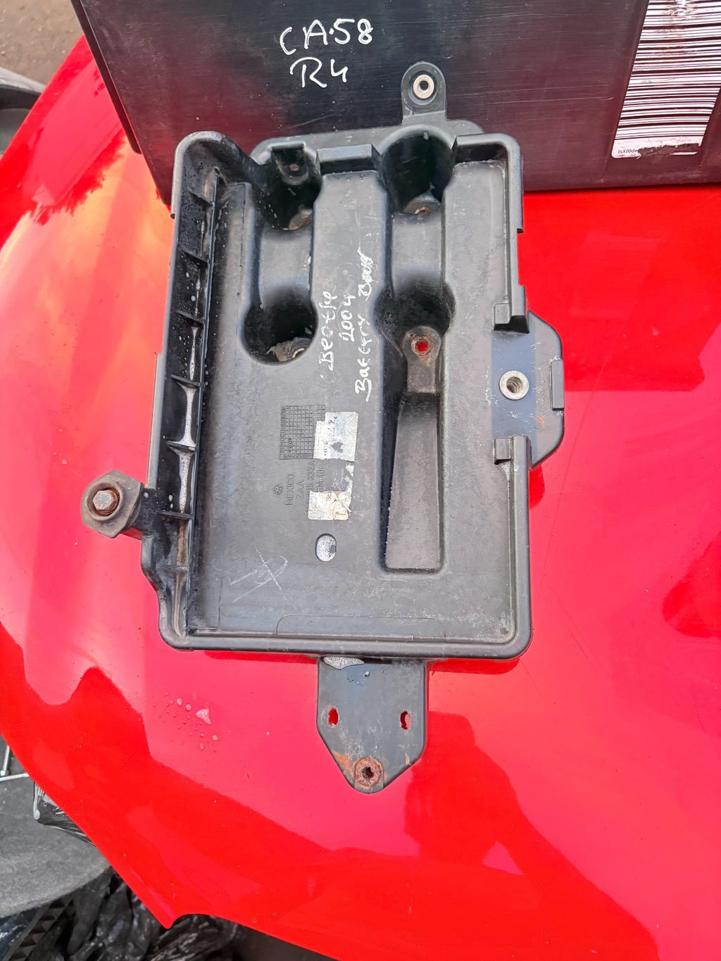 VW New Beetle Battery Tray Bracket 1Y0915333A 2002-2010 Hatch 03-10 Cabrio
