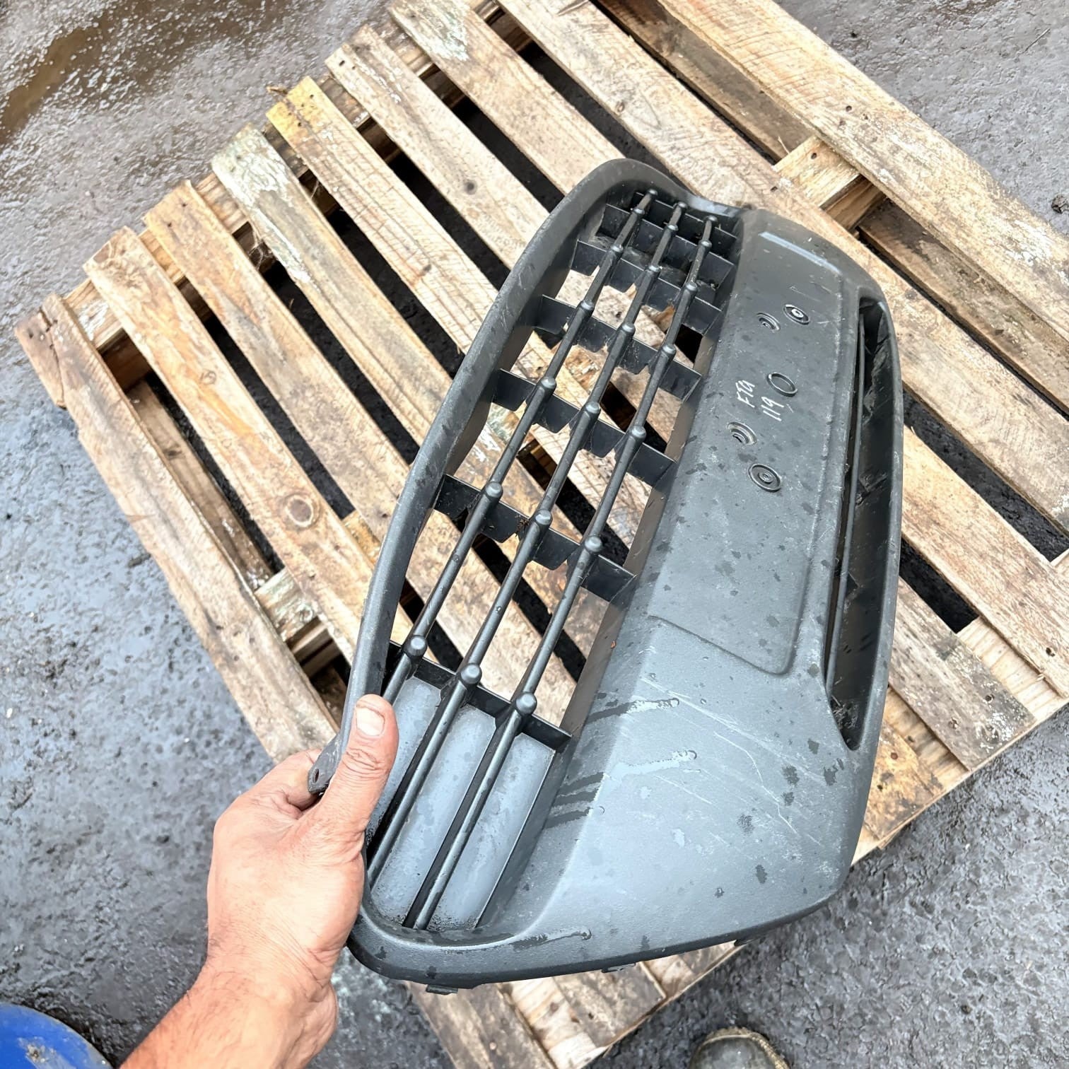 Ford Ka Mk2 2009-2016 Front Bumper Lower Centre Grille 735437417 1595922