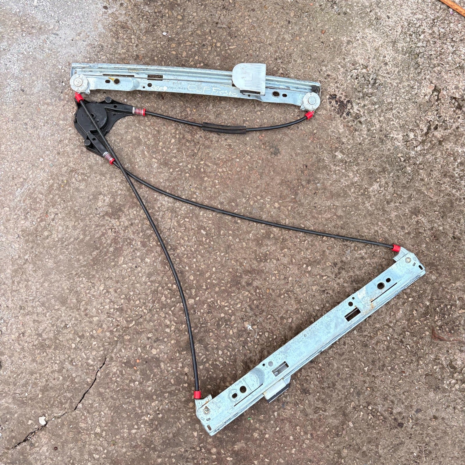 FORD FIESTA MK7 2008-2017 FRONT LEFT WINDOW REGULATOR MECHANISM 8A61-A23201