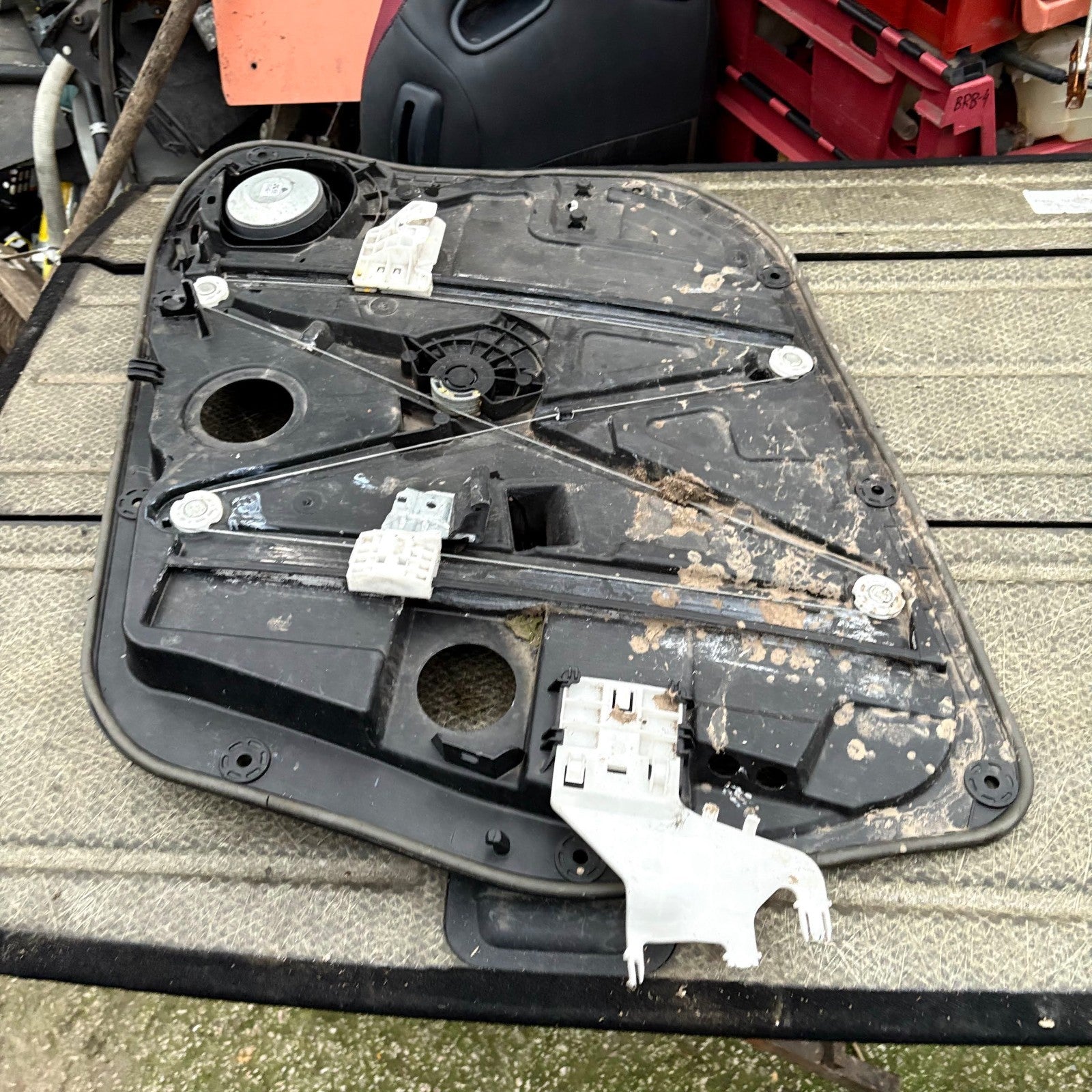 KIA SOUL MK2 2014-2019 FRONT LEFT WINDOW REGULATOR MOTOR 82470-B2080 82450-B2000
