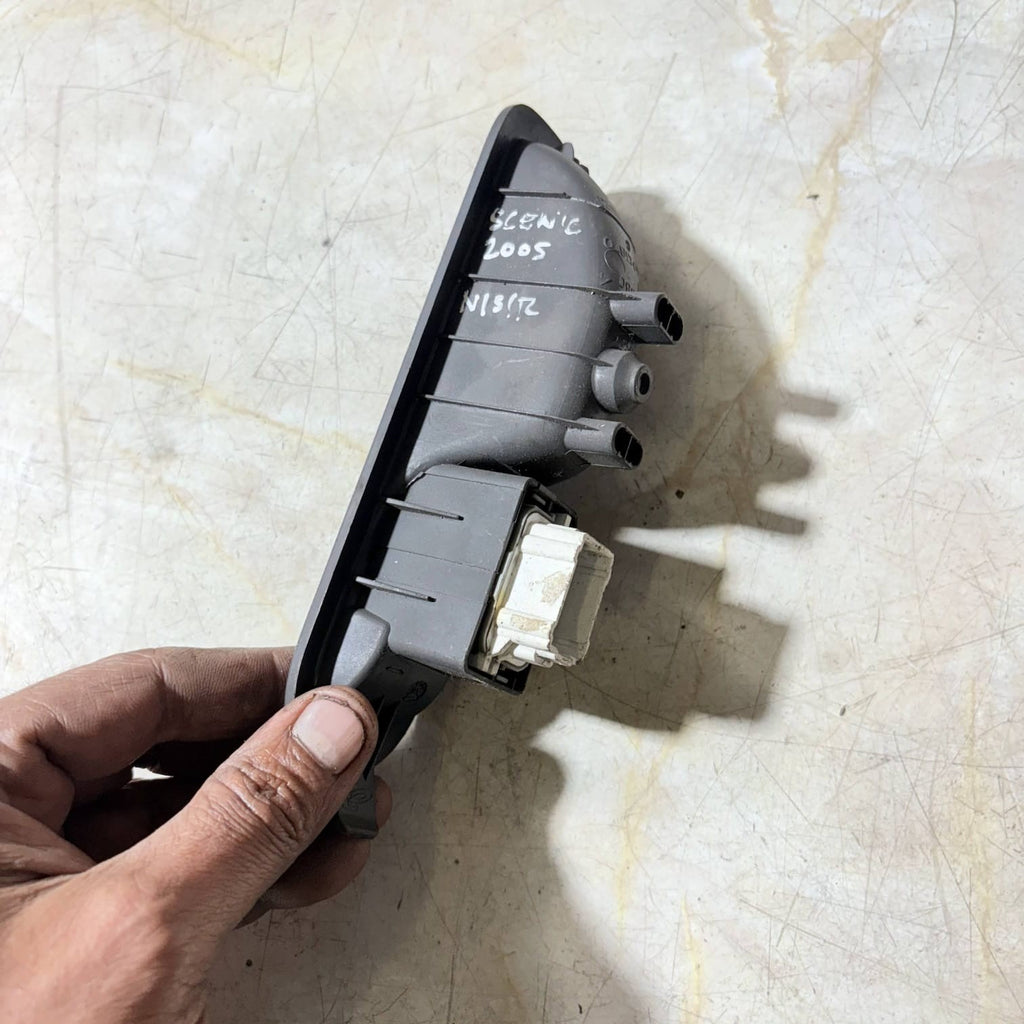 Renault Scenic/Grand Scenic MK2 2005 Passenger Rear Window Switch